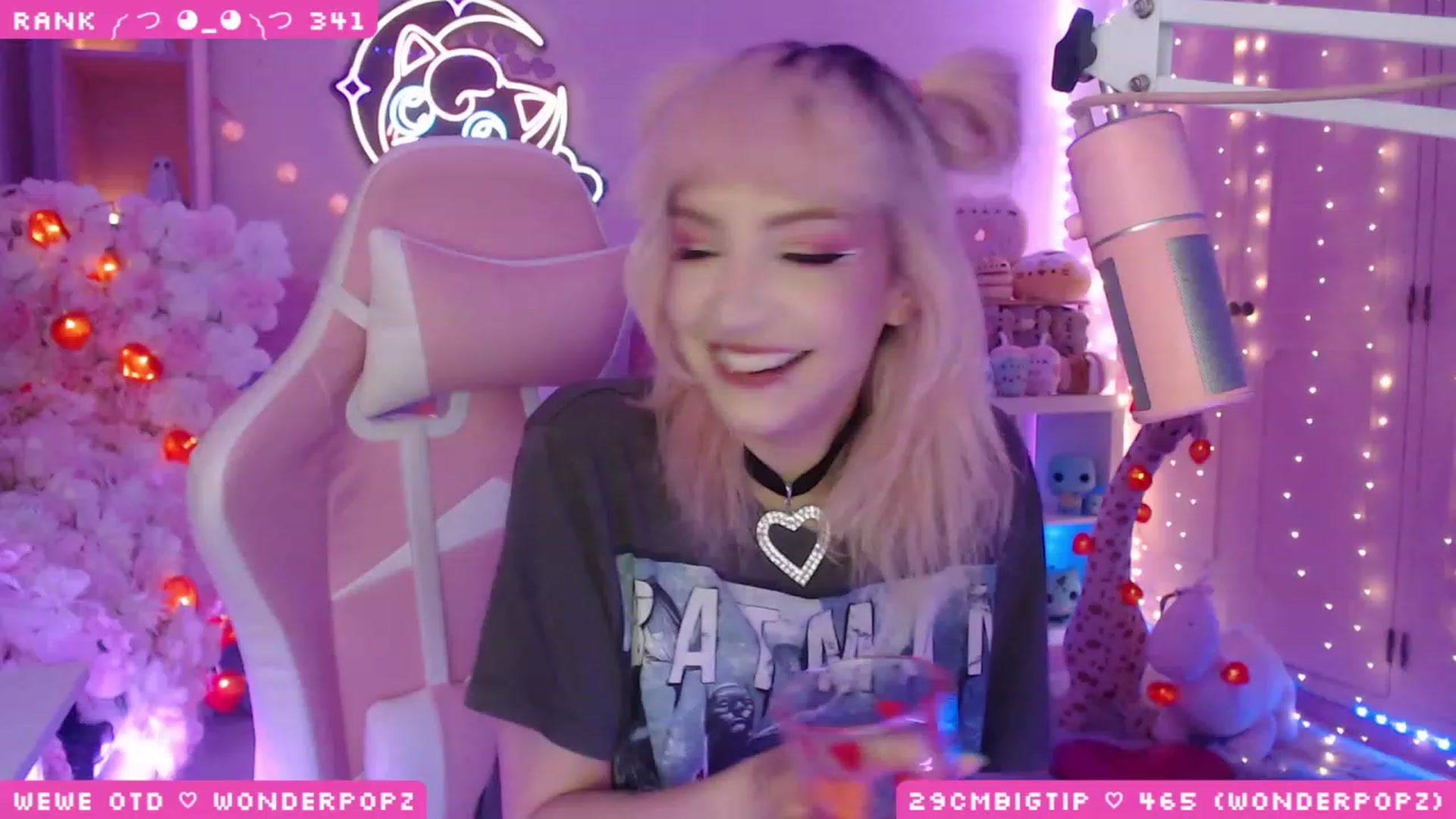 Gallery image thumbnail from WonderAna's myfreecams stream on, 04/27/2023, 24:00 image 6 of 20