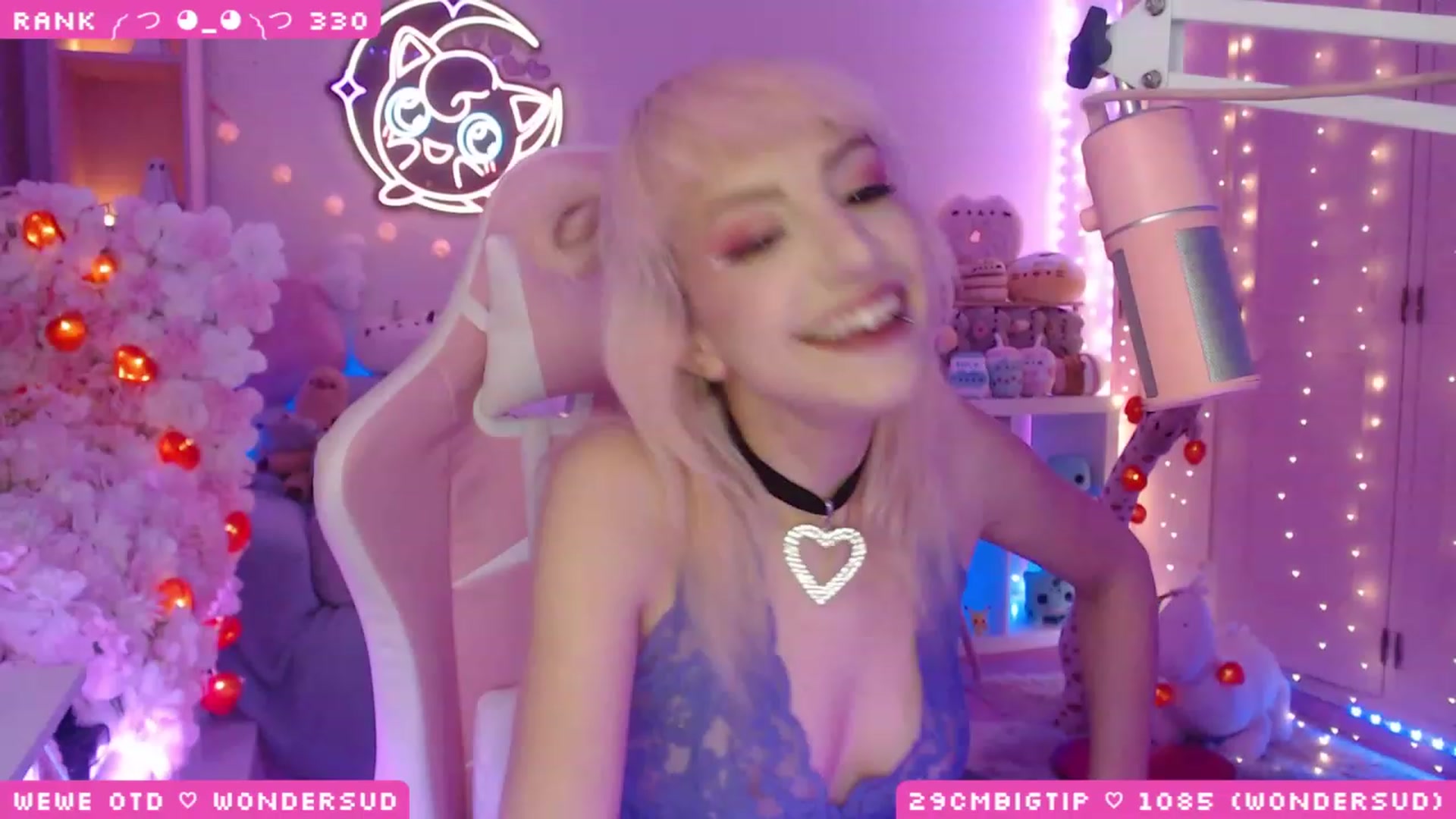 Gallery image thumbnail from WonderAna's myfreecams stream on, 04/27/2023, 24:00 image 15 of 20