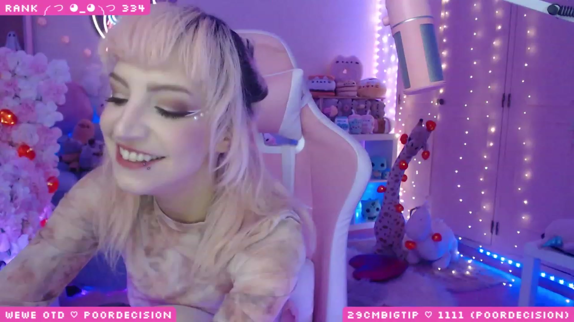 Gallery image thumbnail from WonderAna's myfreecams stream on, 04/27/2023, 23:30 image 17 of 20