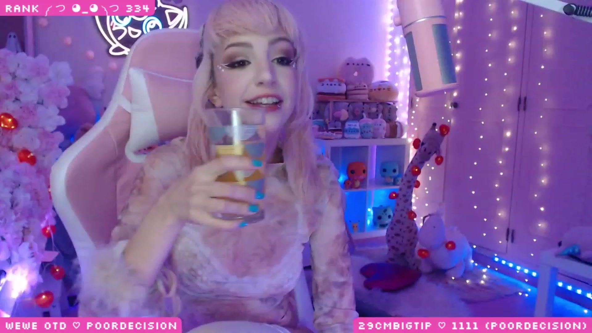 Gallery image thumbnail from WonderAna's myfreecams stream on, 04/27/2023, 23:30 image 18 of 20