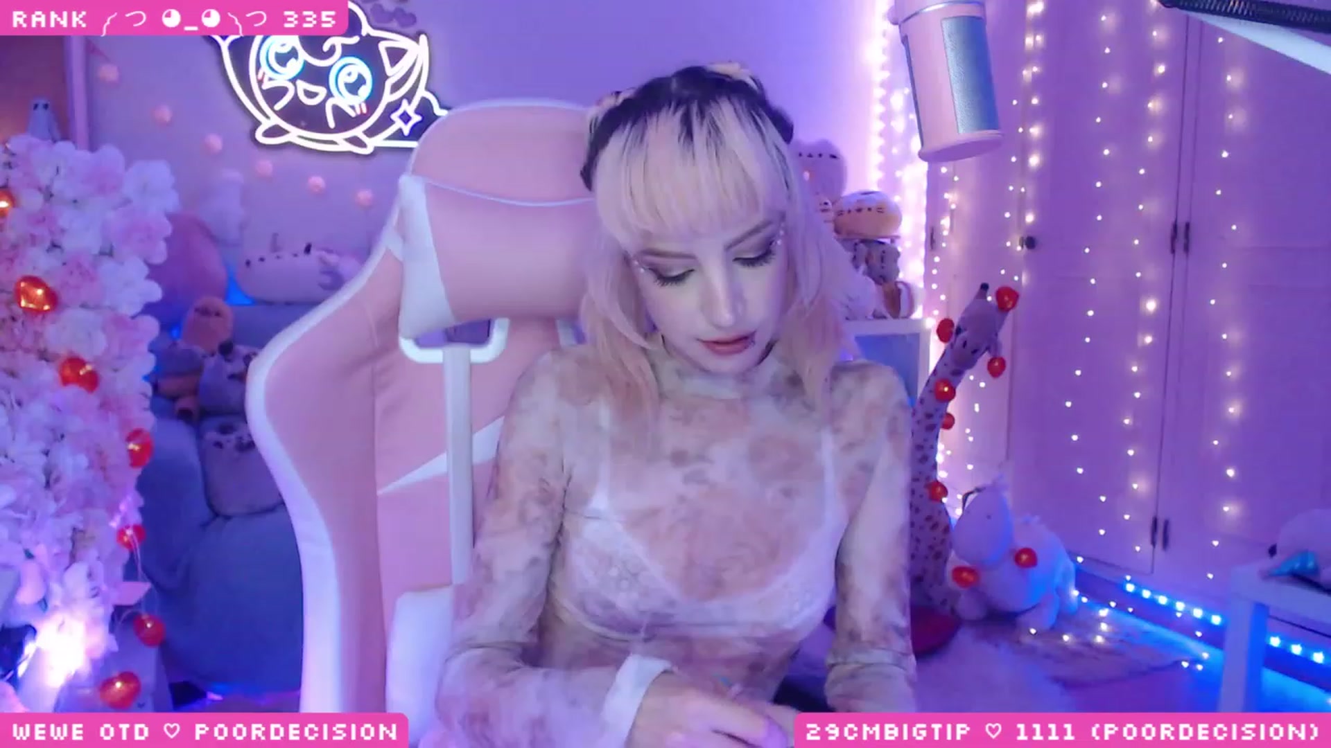 Gallery image thumbnail from WonderAna's myfreecams stream on, 04/28/2023, 24:02 image 10 of 20