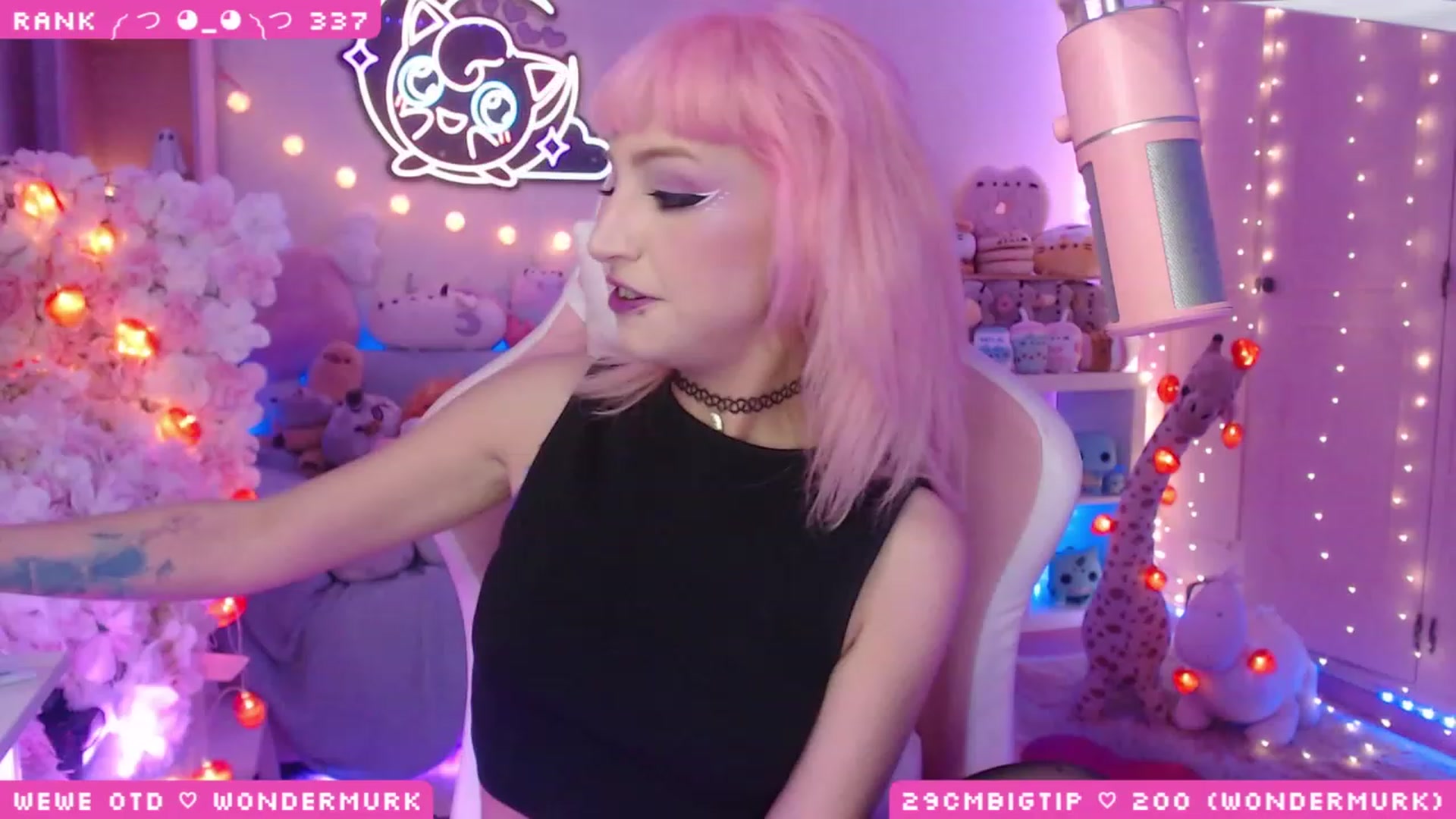 Gallery image thumbnail from WonderAna's myfreecams stream on, 04/29/2023, 02:35 image 2 of 20