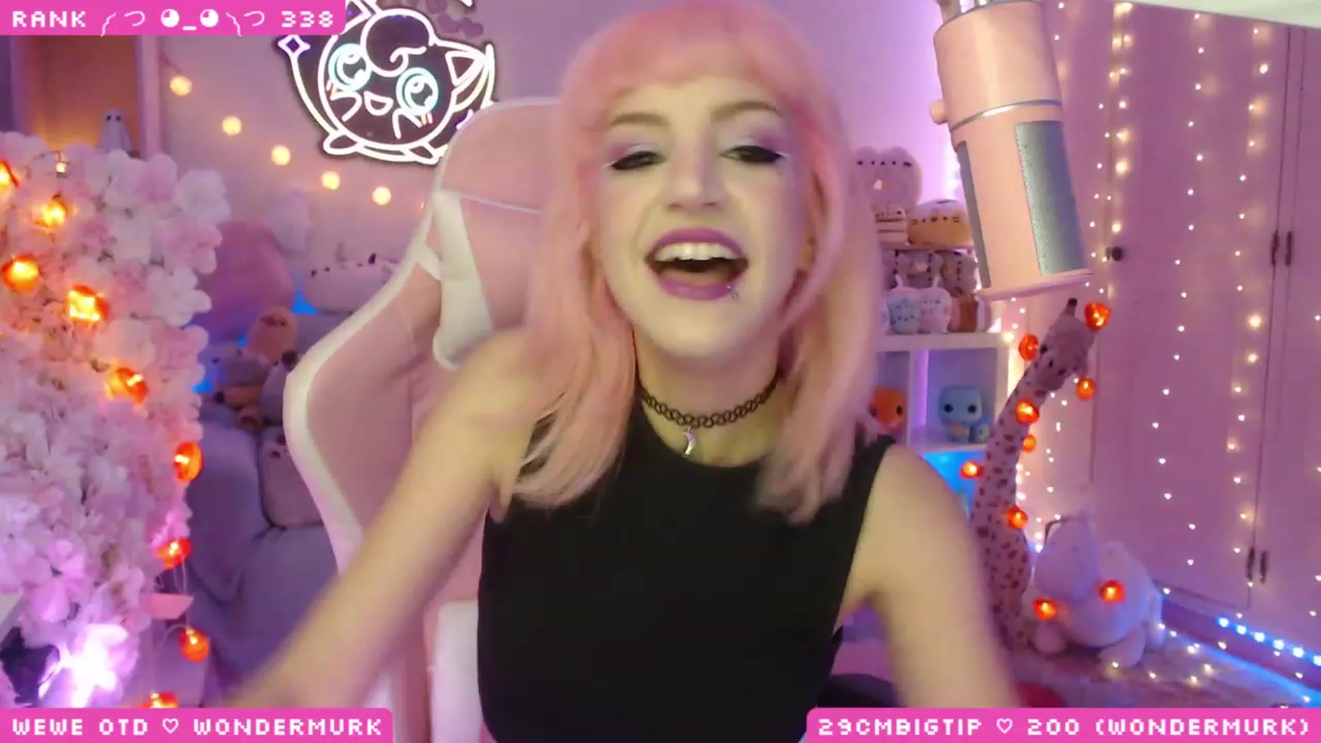 Gallery image thumbnail from WonderAna's myfreecams stream on, 04/29/2023, 02:35 image 4 of 20