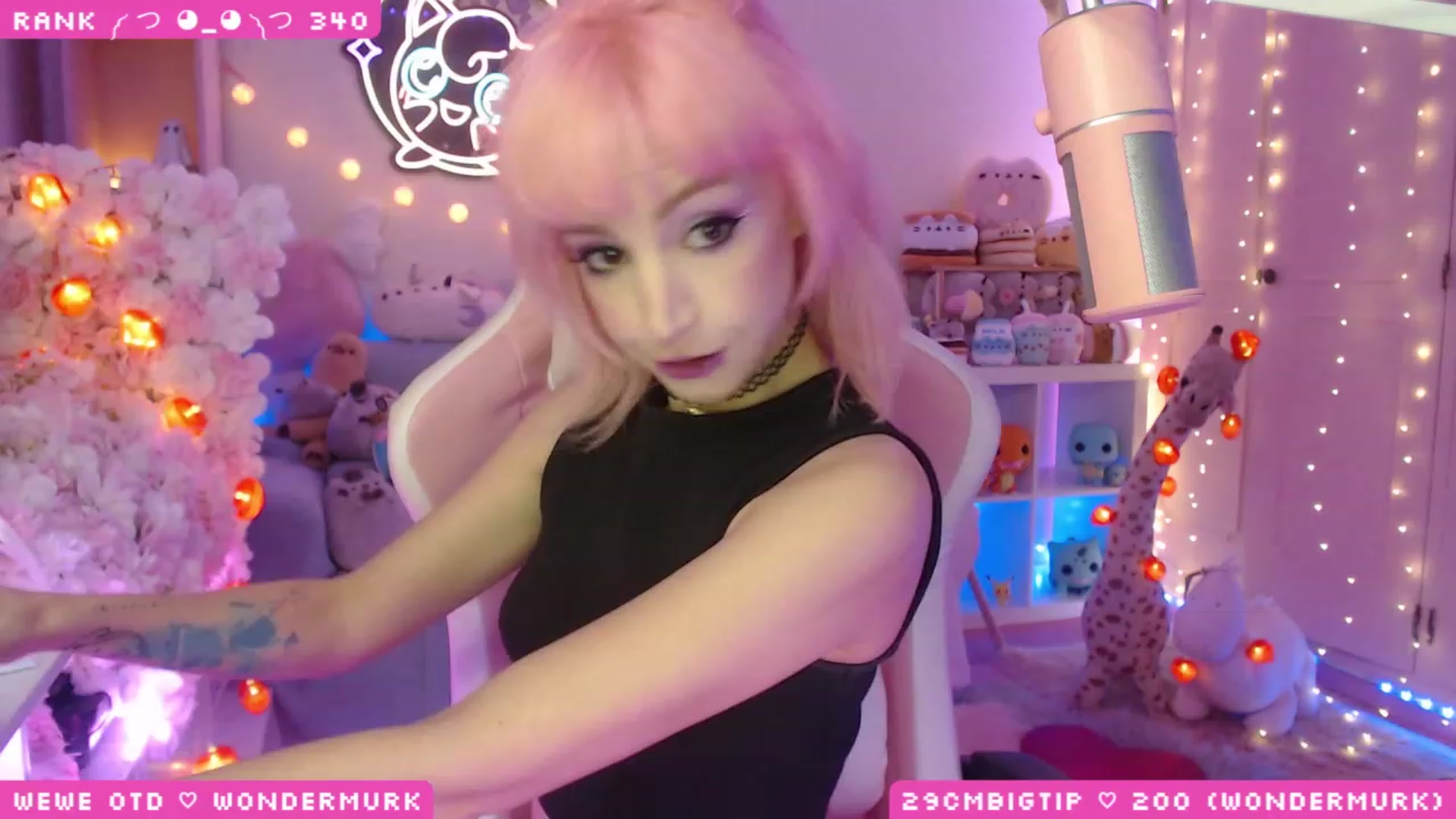 Gallery image thumbnail from WonderAna's myfreecams stream on, 04/29/2023, 02:35 image 8 of 20