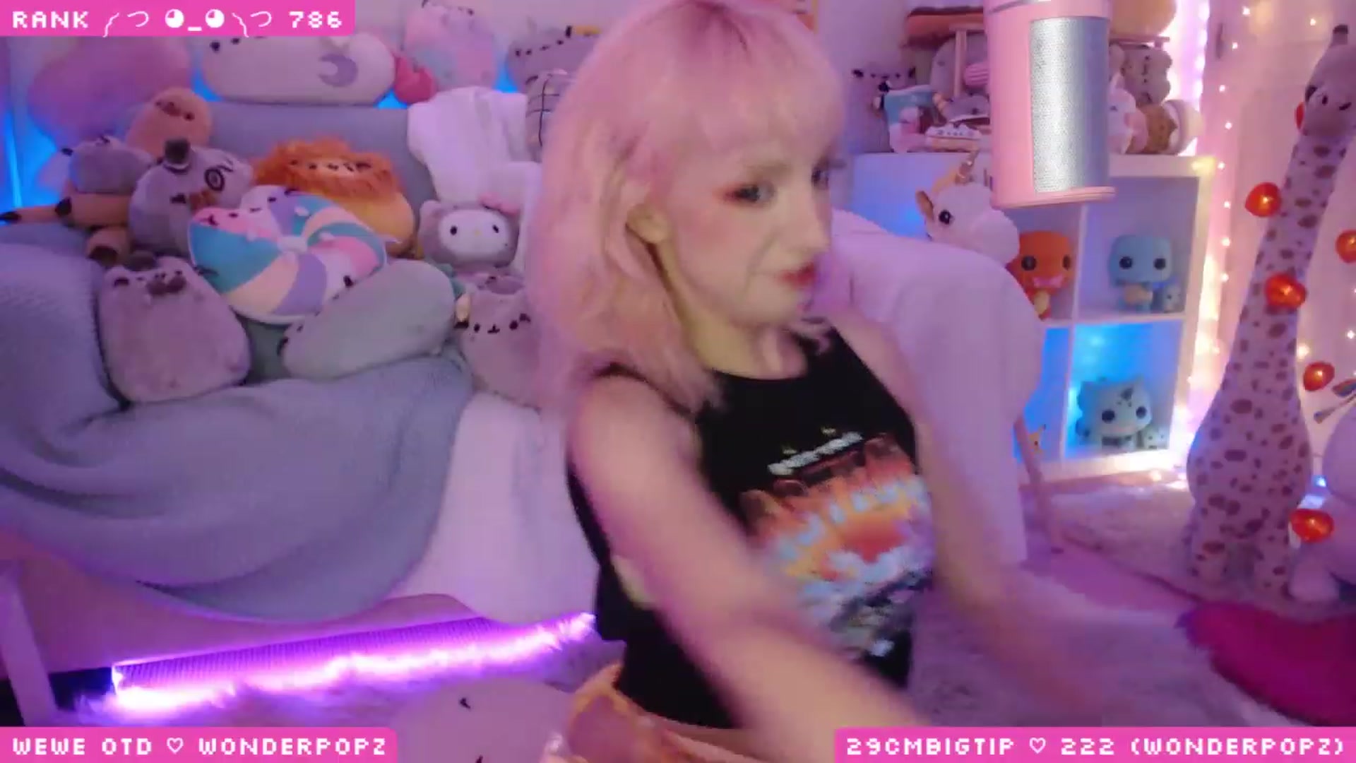 Gallery image thumbnail from WonderAna's myfreecams stream on, 05/08/2023, 24:12 image 7 of 20
