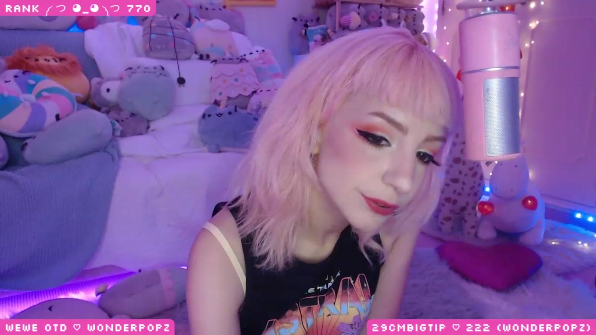 Gallery image thumbnail from WonderAna's myfreecams stream on, 05/08/2023, 24:12 image 15 of 20