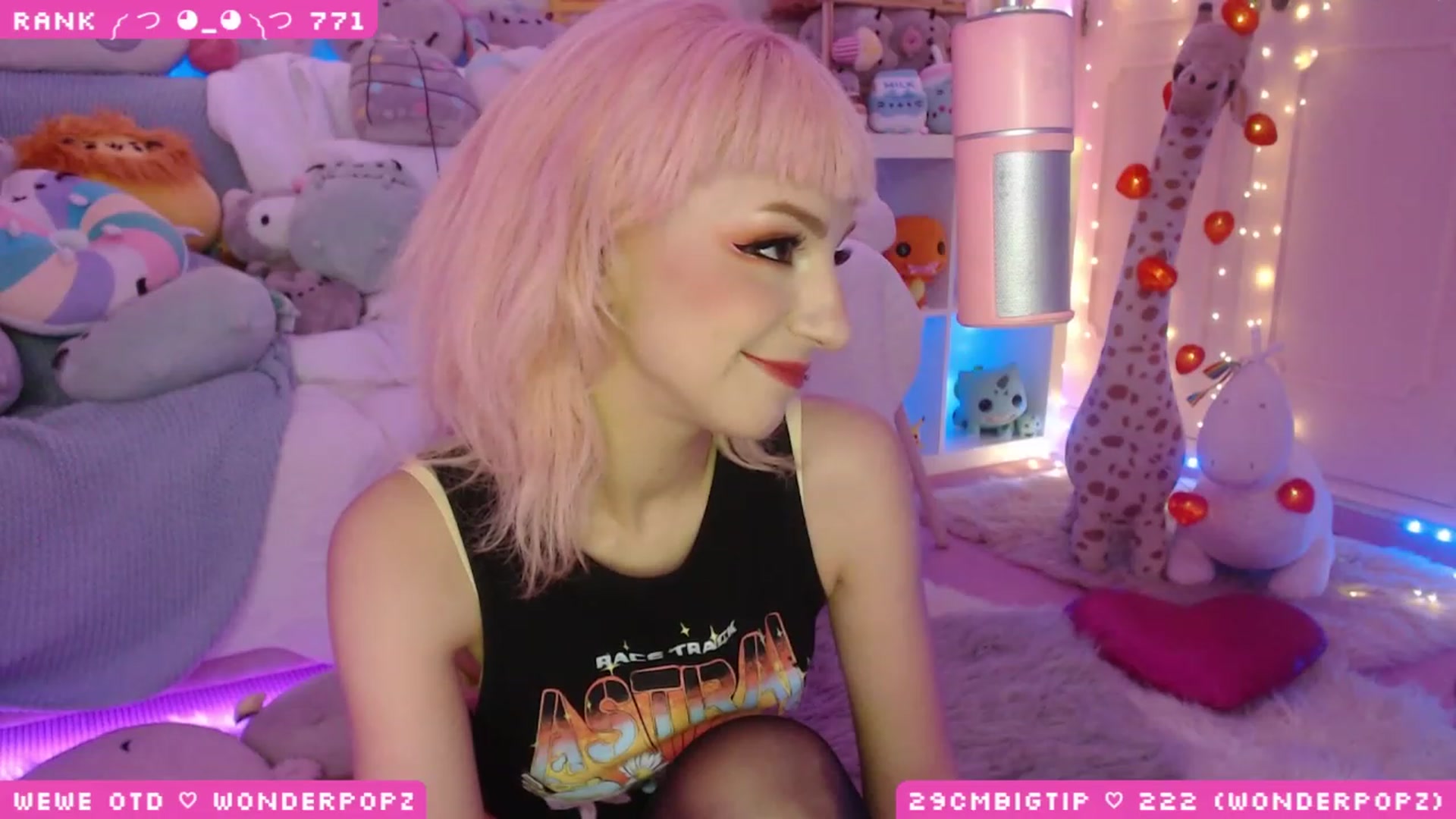 Gallery image thumbnail from WonderAna's myfreecams stream on, 05/08/2023, 24:12 image 16 of 20
