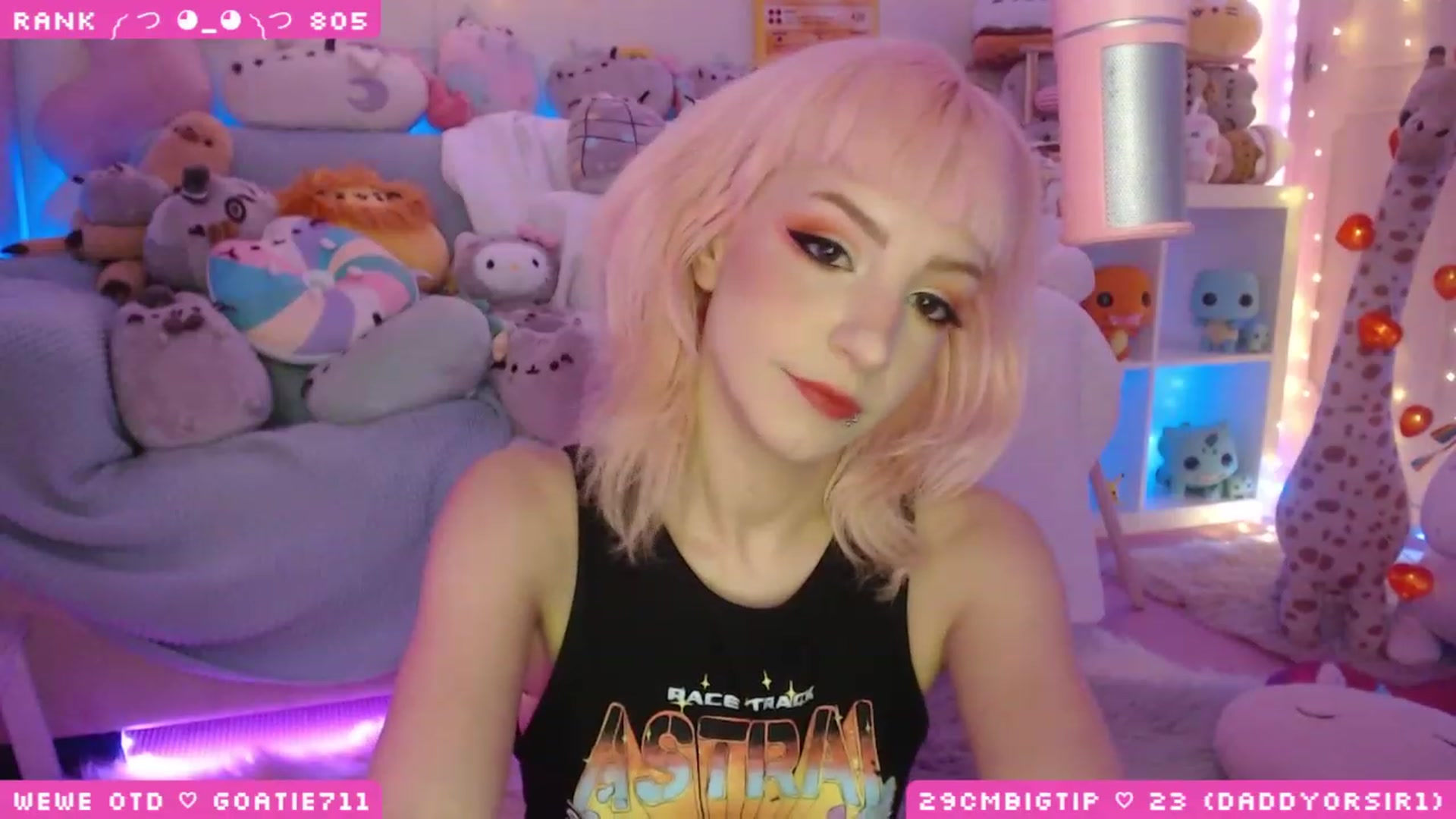 Gallery image thumbnail from WonderAna's myfreecams stream on, 05/08/2023, 24:12 image 2 of 20