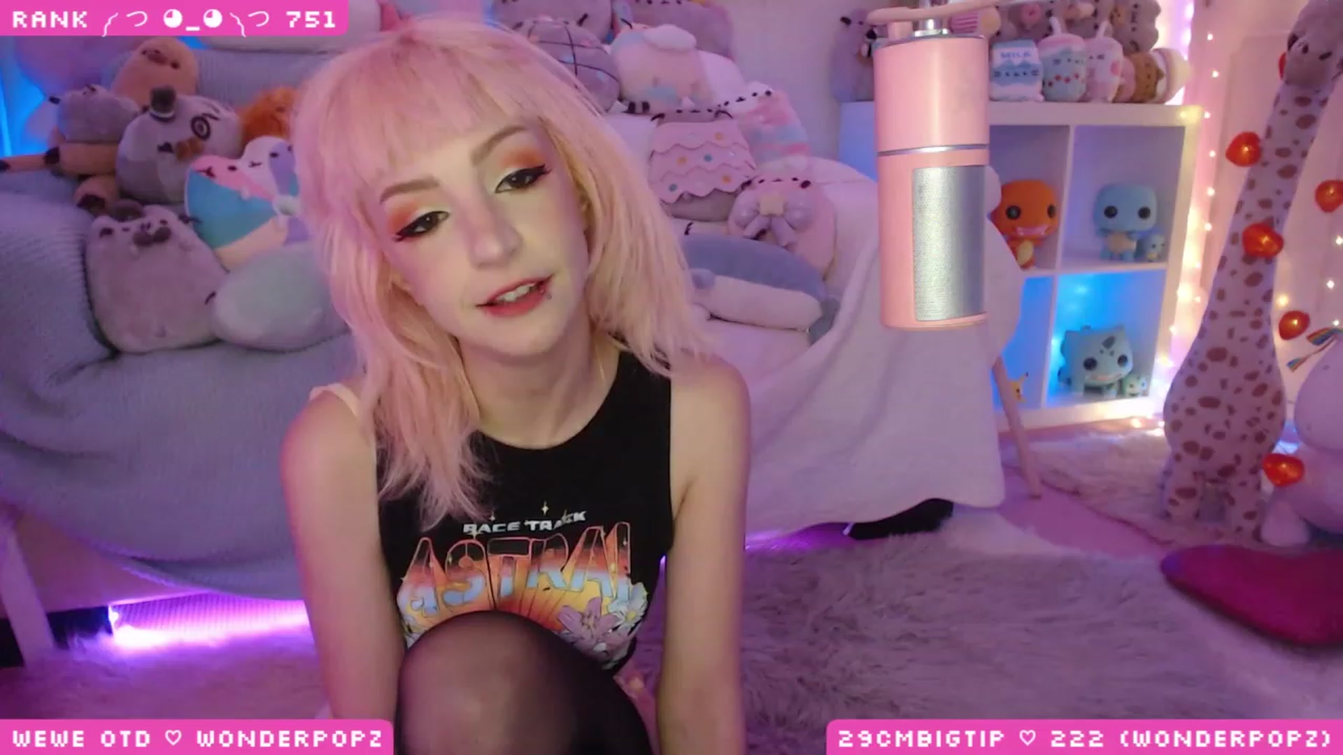 Gallery image thumbnail from WonderAna's myfreecams stream on, 05/08/2023, 03:06 image 11 of 20