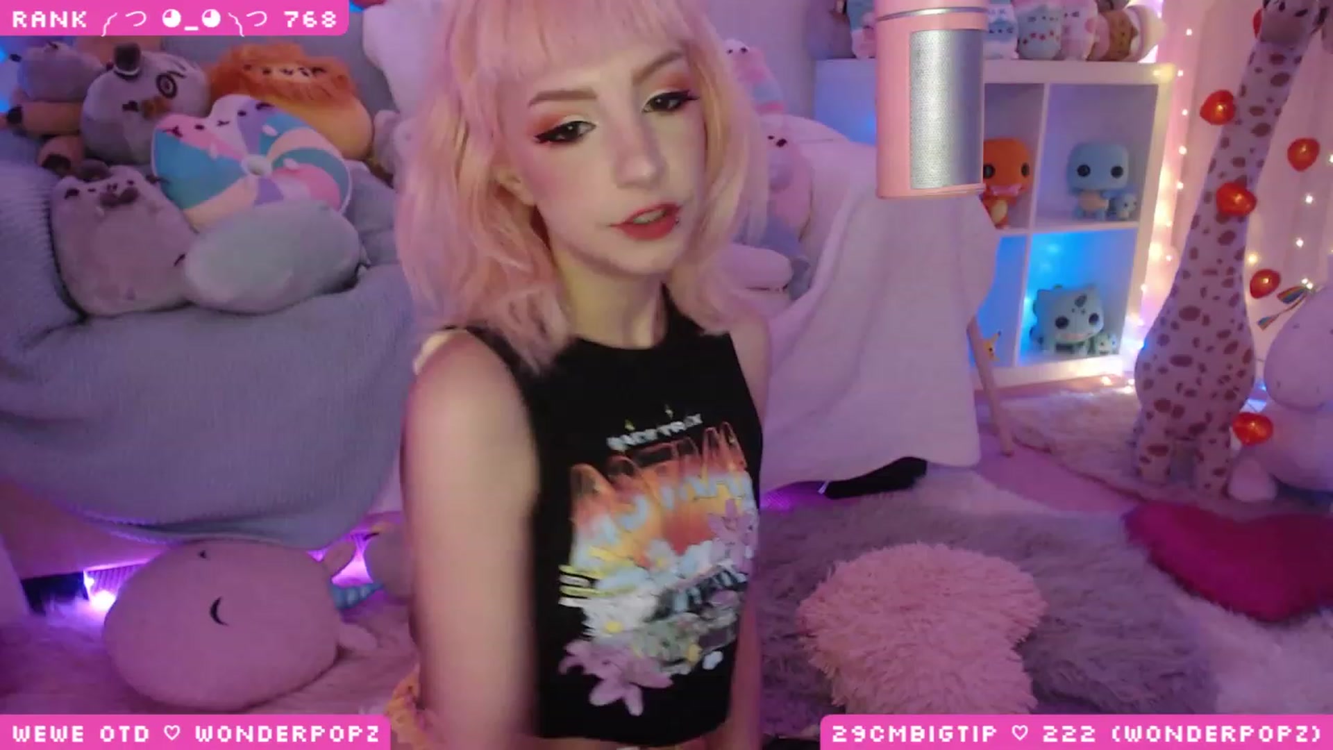 Gallery image thumbnail from WonderAna's myfreecams stream on, 05/08/2023, 03:06 image 4 of 20