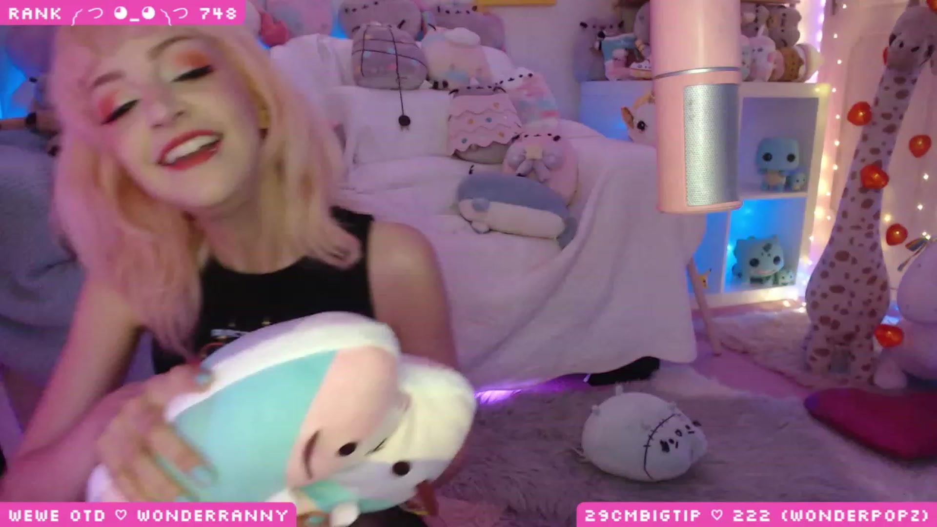 Gallery image thumbnail from WonderAna's myfreecams stream on, 05/08/2023, 03:06 image 15 of 20
