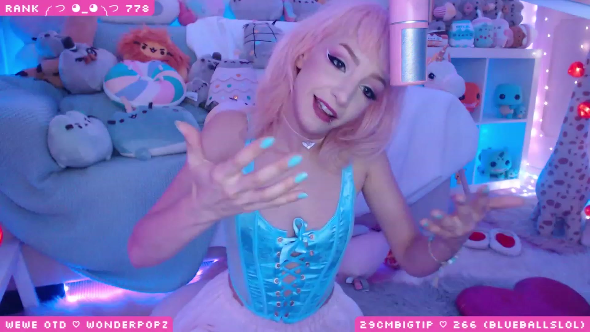 Gallery image thumbnail from WonderAna's myfreecams stream on, 05/08/2023, 23:41 image 1 of 20