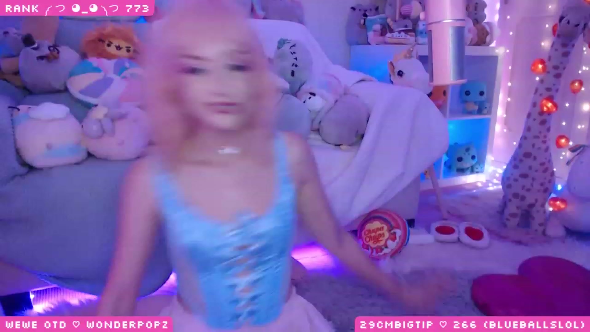 Gallery image thumbnail from WonderAna's myfreecams stream on, 05/08/2023, 23:41 image 4 of 20