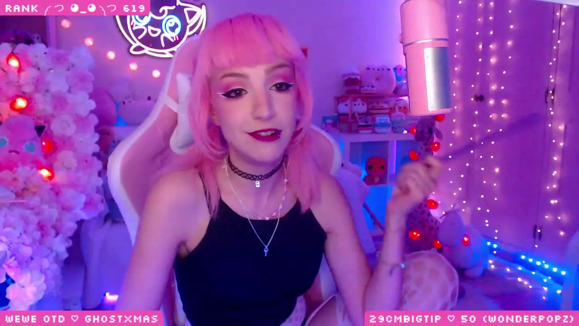 Gallery image thumbnail from WonderAna's myfreecams stream on, 05/16/2023, 01:43 image 6 of 20