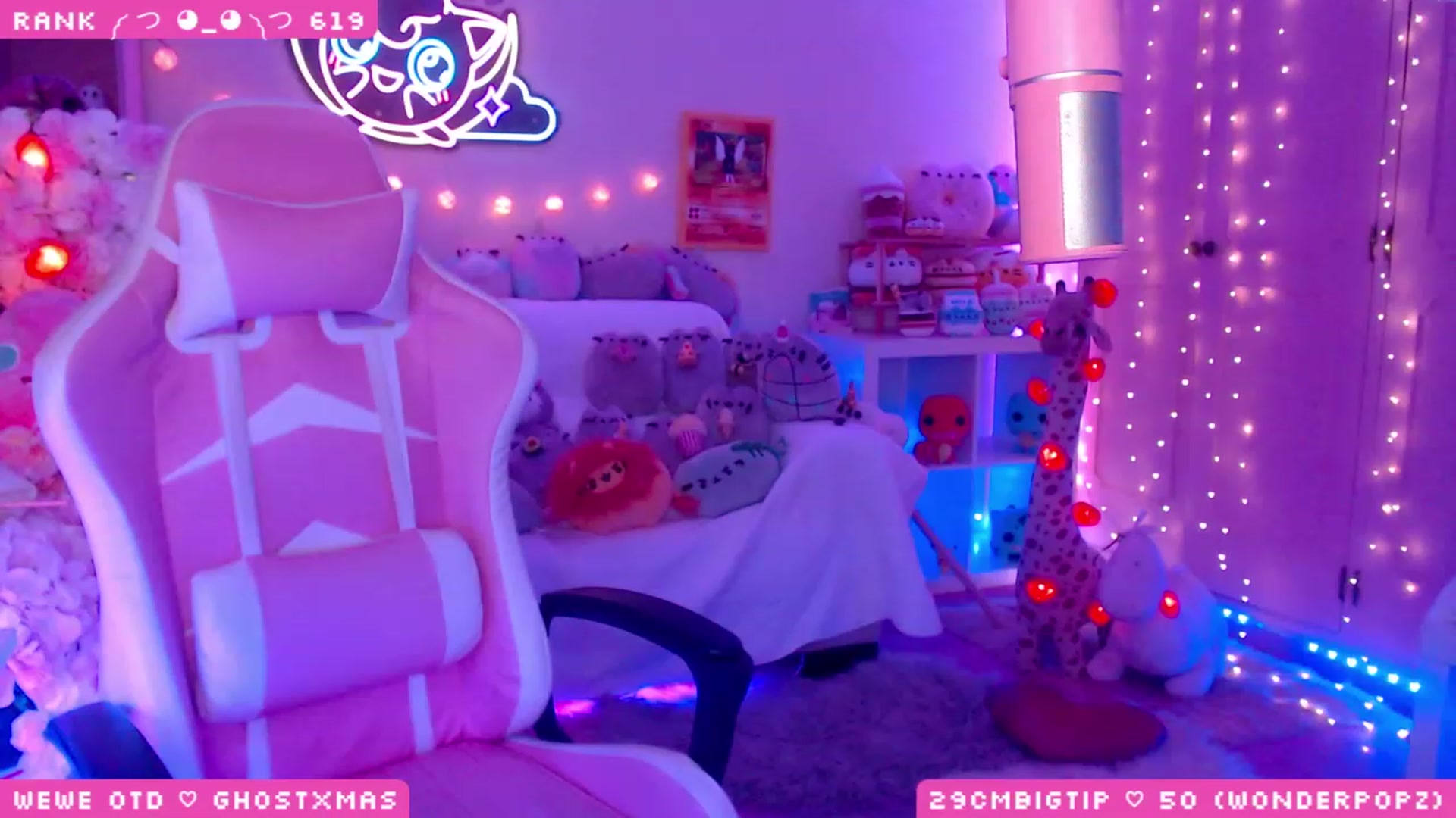 Gallery image thumbnail from WonderAna's myfreecams stream on, 05/16/2023, 01:43 image 8 of 20