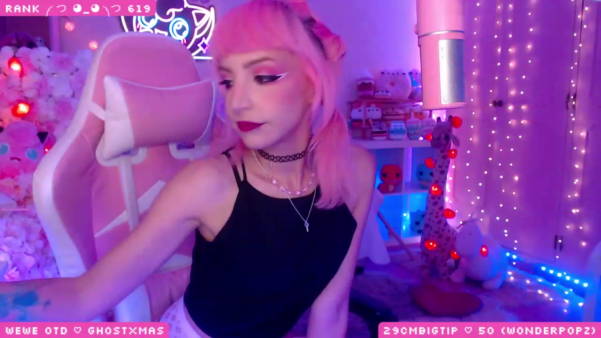 Gallery image thumbnail from WonderAna's myfreecams stream on, 05/16/2023, 01:43 image 9 of 20