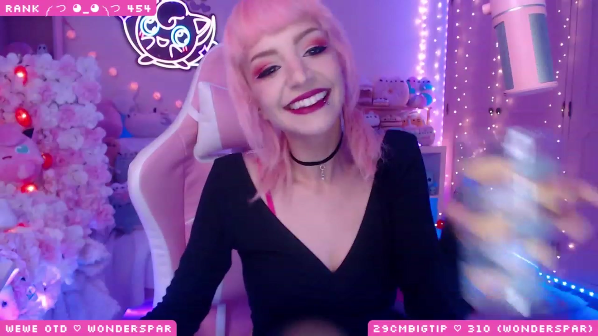 Gallery image thumbnail from WonderAna's myfreecams stream on, 05/23/2023, 24:04 image 17 of 20