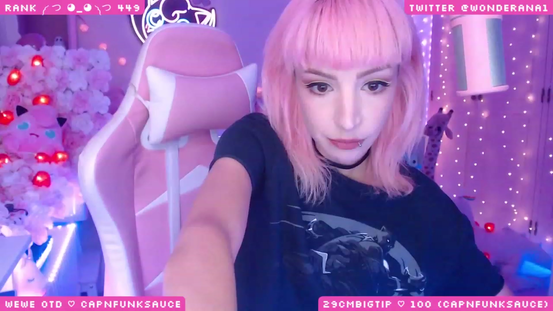 Gallery image thumbnail from WonderAna's myfreecams stream on, 06/01/2023, 01:09 image 14 of 20