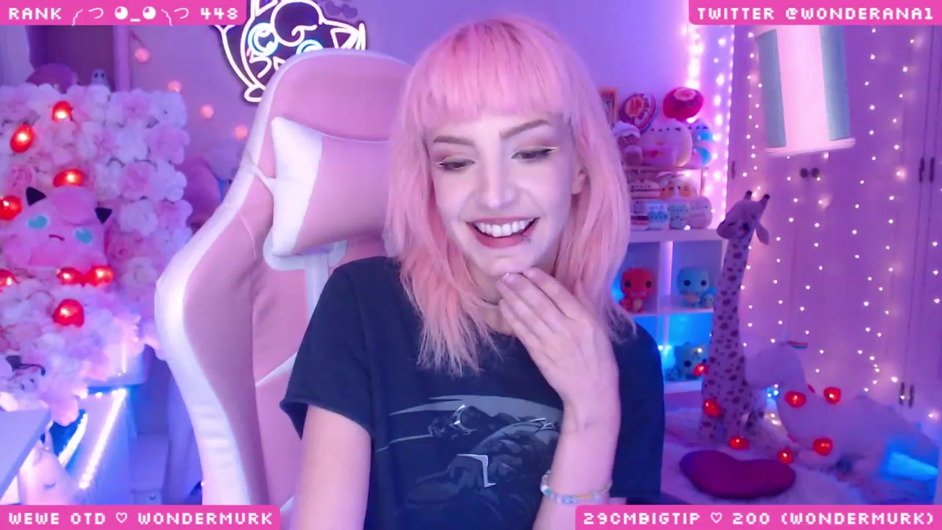 Gallery image thumbnail from WonderAna's myfreecams stream on, 06/01/2023, 01:56 image 9 of 20