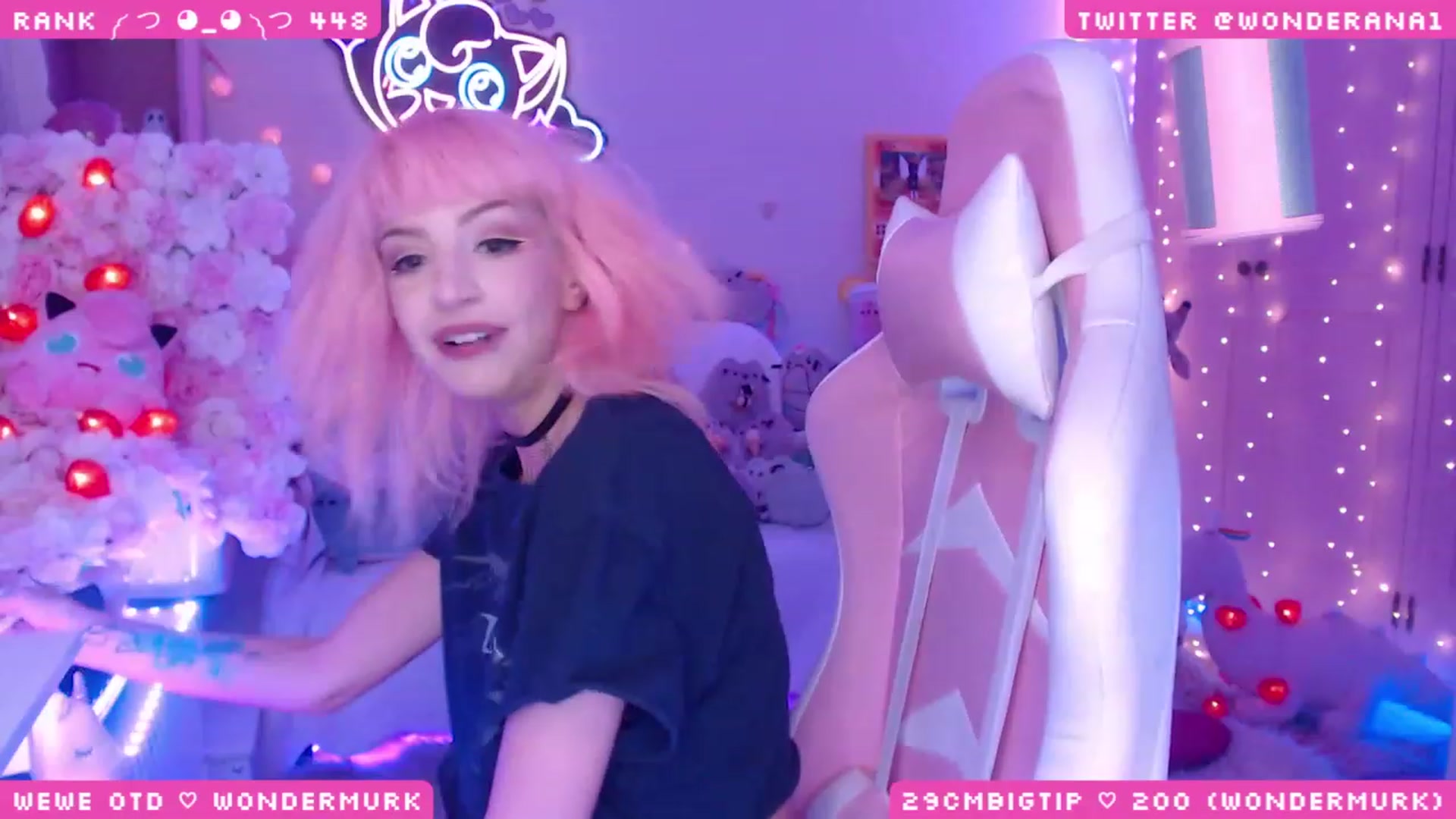 Gallery image thumbnail from WonderAna's myfreecams stream on, 06/01/2023, 01:56 image 12 of 20