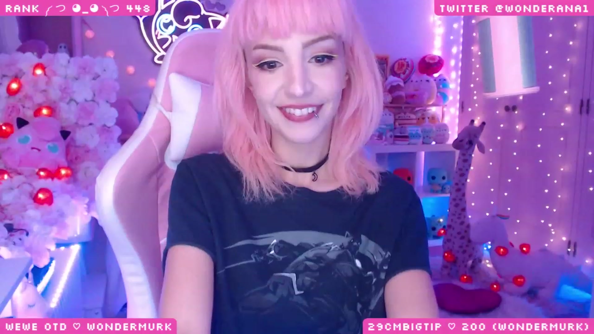 Gallery image thumbnail from WonderAna's myfreecams stream on, 06/01/2023, 01:56 image 8 of 20