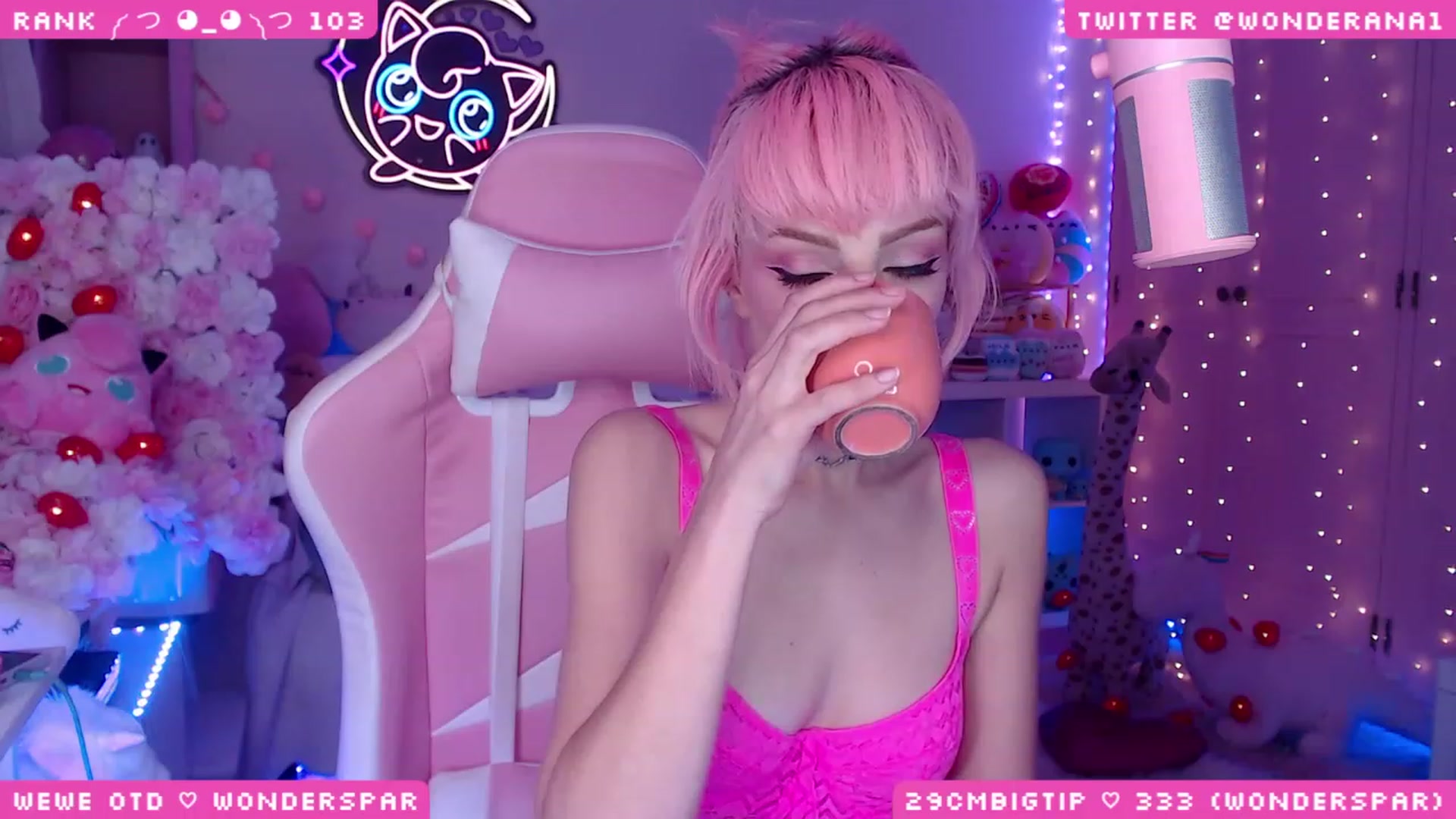 Gallery image thumbnail from WonderAna's myfreecams stream on, 06/02/2023, 23:37 image 15 of 20