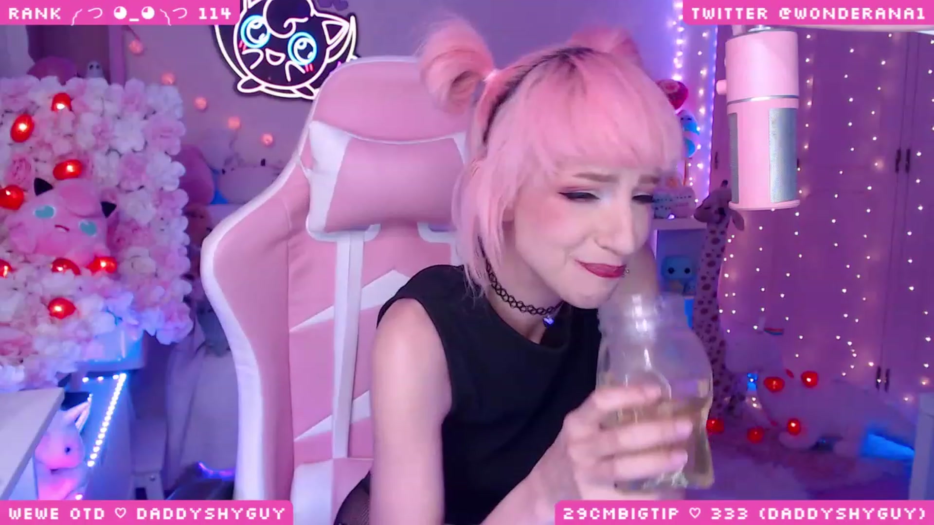 Gallery image thumbnail from WonderAna's myfreecams stream on, 06/04/2023, 03:26 image 6 of 20