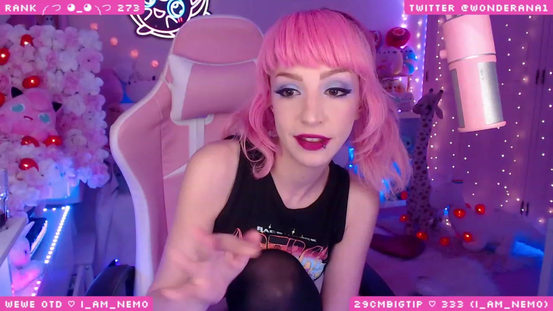 Gallery image thumbnail from WonderAna's myfreecams stream on, 06/08/2023, 24:00 image 1 of 20