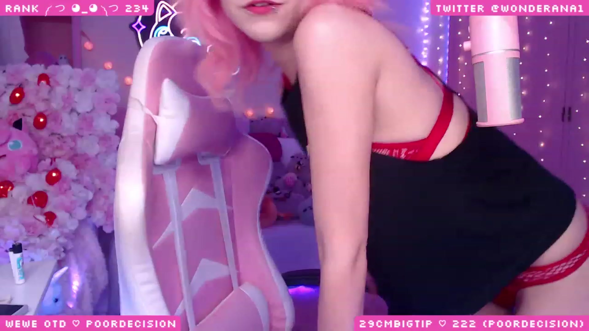 Gallery image thumbnail from WonderAna's myfreecams stream on, 06/08/2023, 22:25 image 11 of 20