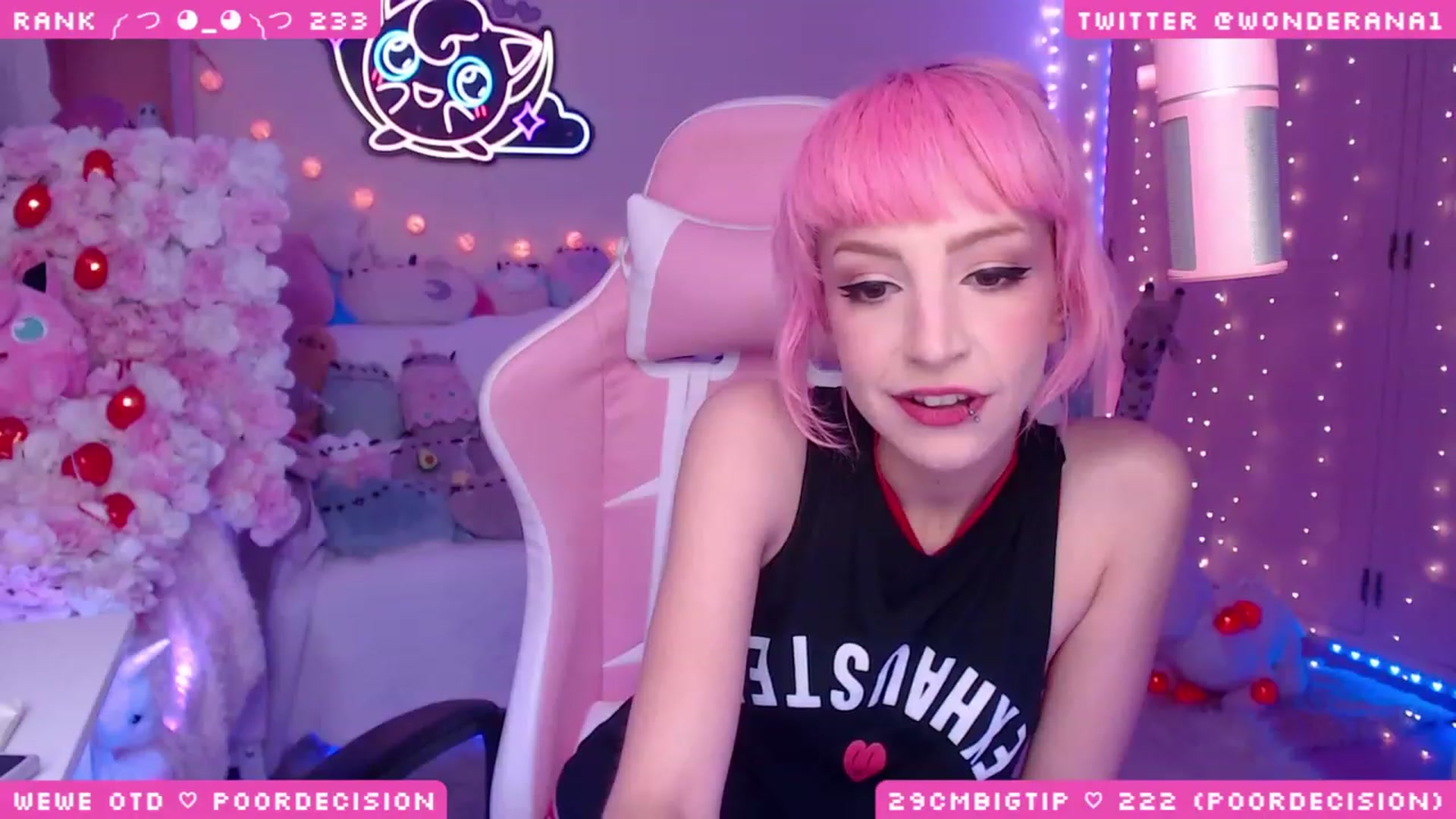 Gallery image thumbnail from WonderAna's myfreecams stream on, 06/08/2023, 22:25 image 18 of 20