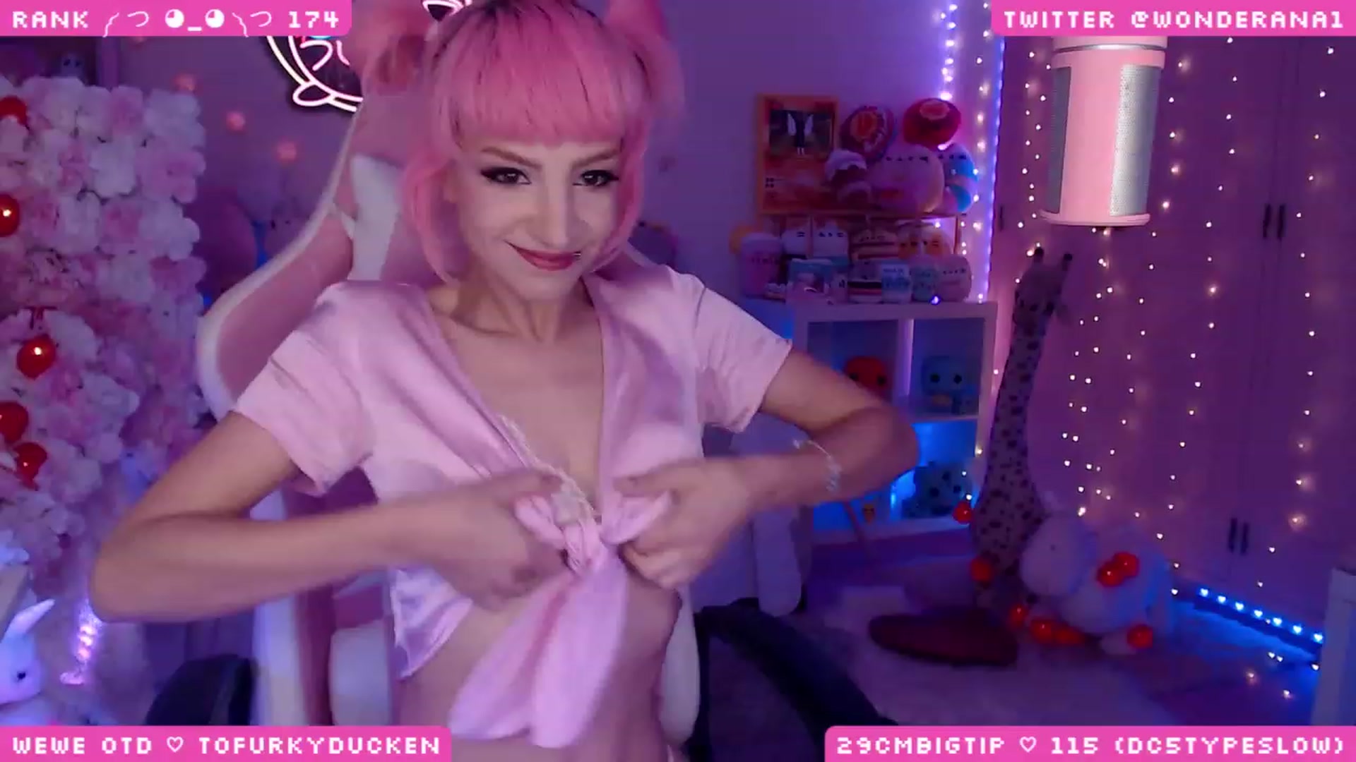 Gallery image thumbnail from WonderAna's myfreecams stream on, 06/09/2023, 22:43 image 18 of 20