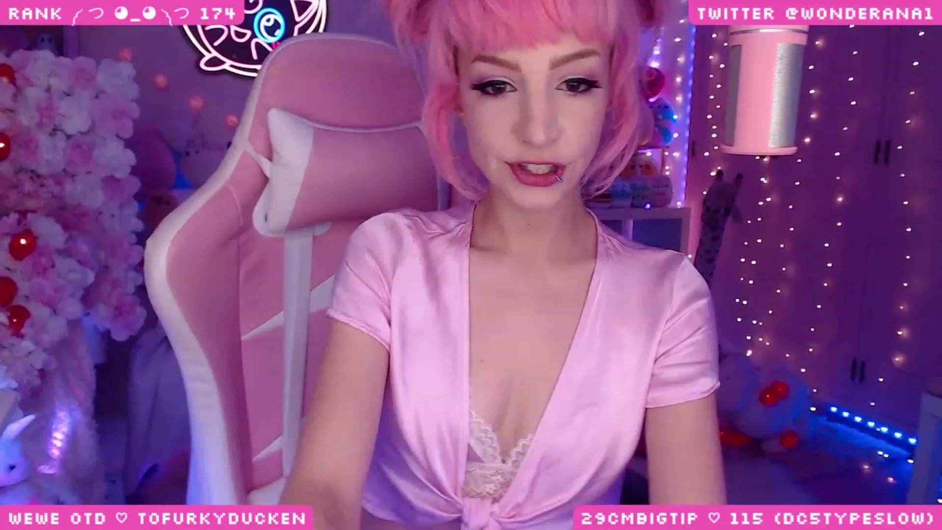 Gallery image thumbnail from WonderAna's myfreecams stream on, 06/09/2023, 23:42 image 1 of 20