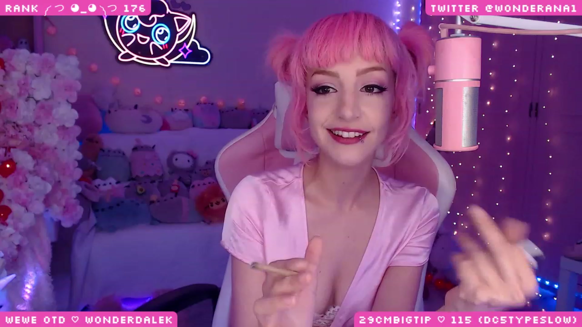 Gallery image thumbnail from WonderAna's myfreecams stream on, 06/10/2023, 02:08 image 16 of 20