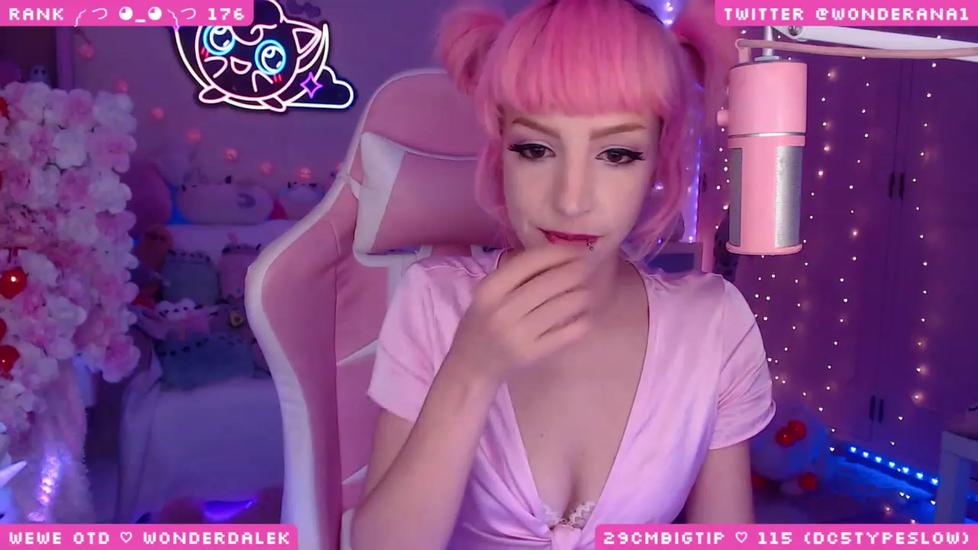 Gallery image thumbnail from WonderAna's myfreecams stream on, 06/10/2023, 02:08 image 18 of 20