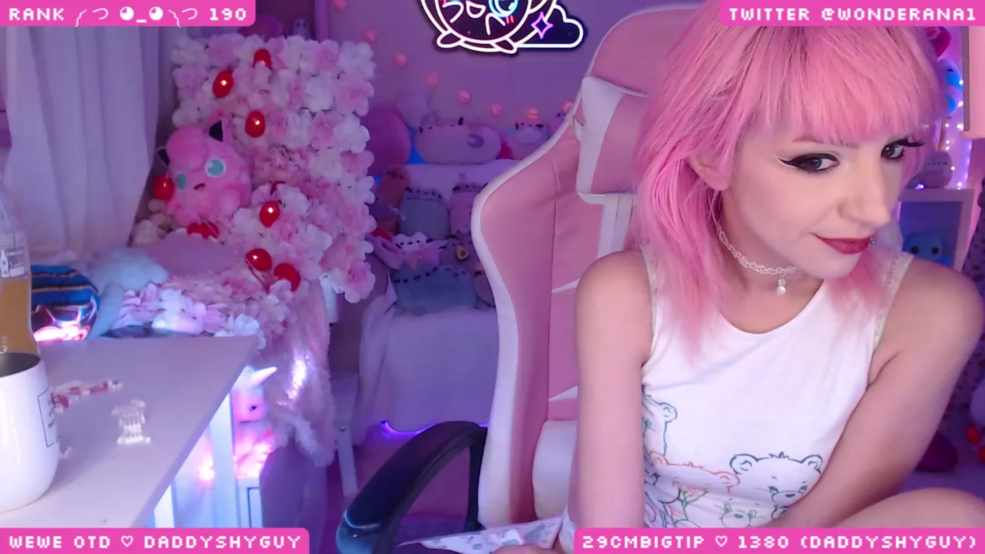 Gallery image thumbnail from WonderAna's myfreecams stream on, 06/11/2023, 24:48 image 3 of 20