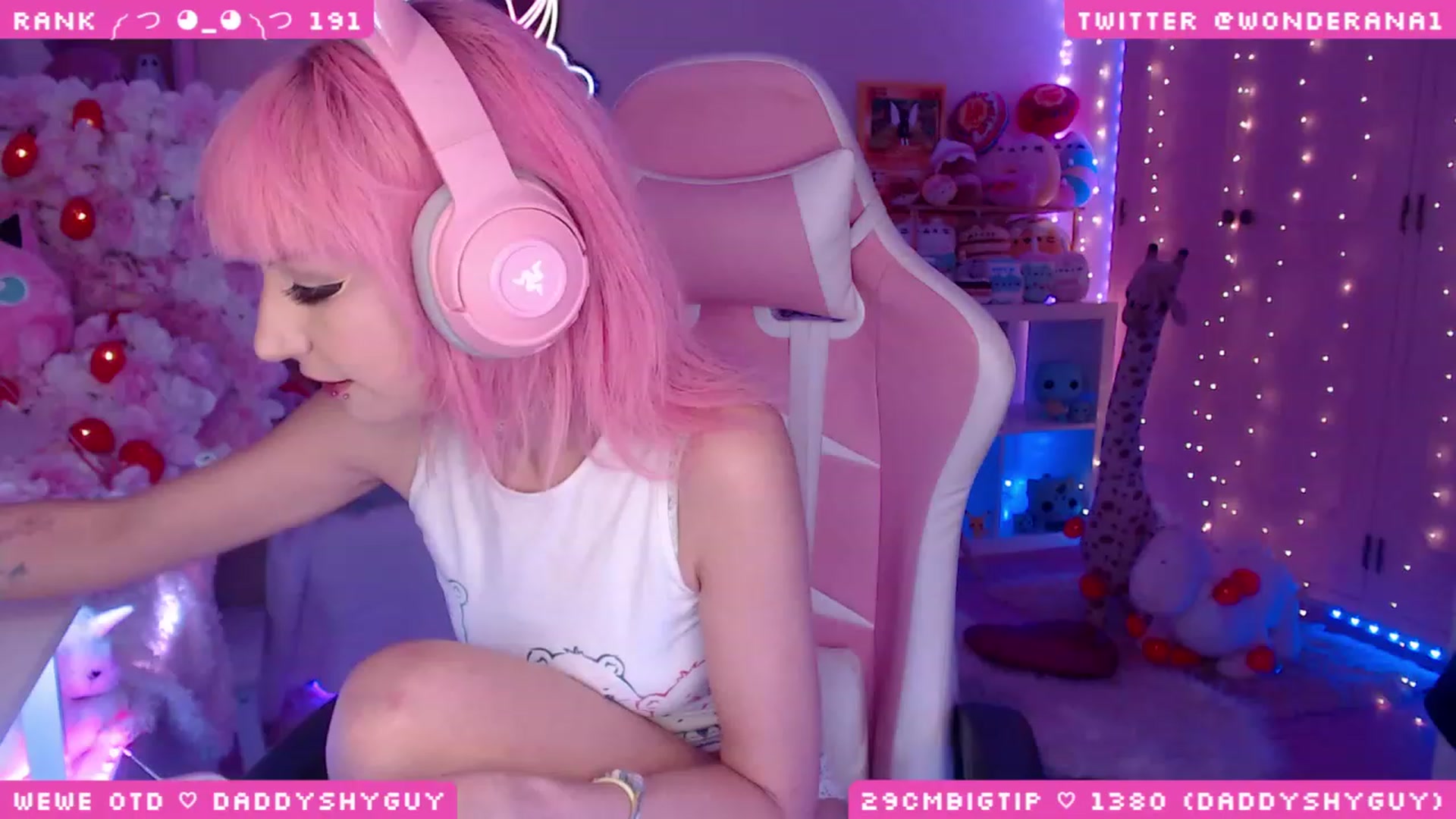 Gallery image thumbnail from WonderAna's myfreecams stream on, 06/11/2023, 01:02 image 20 of 20
