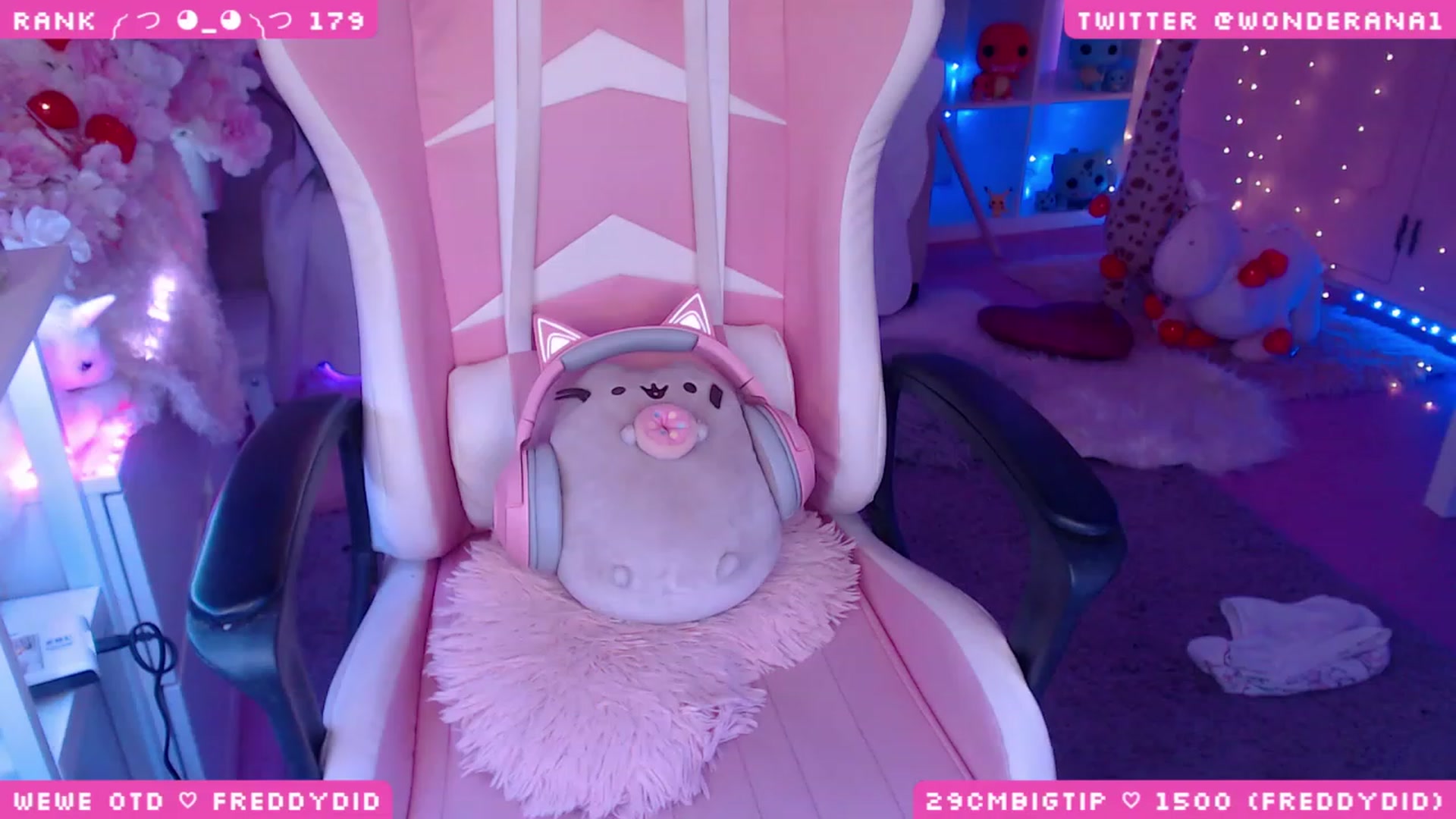 Gallery image thumbnail from WonderAna's myfreecams stream on, 06/11/2023, 03:14 image 6 of 20