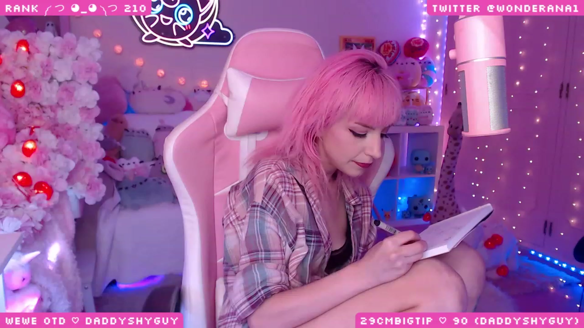 Gallery image thumbnail from WonderAna's myfreecams stream on, 06/11/2023, 23:37 image 15 of 20