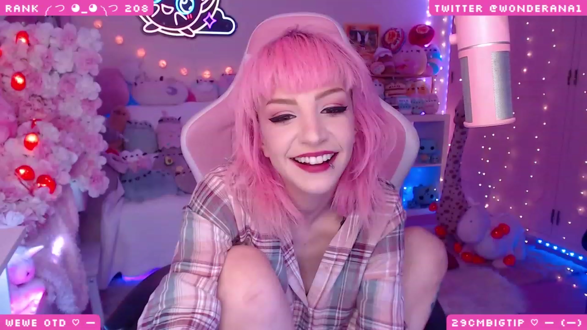 Gallery image thumbnail from WonderAna's myfreecams stream on, 06/11/2023, 23:37 image 5 of 20