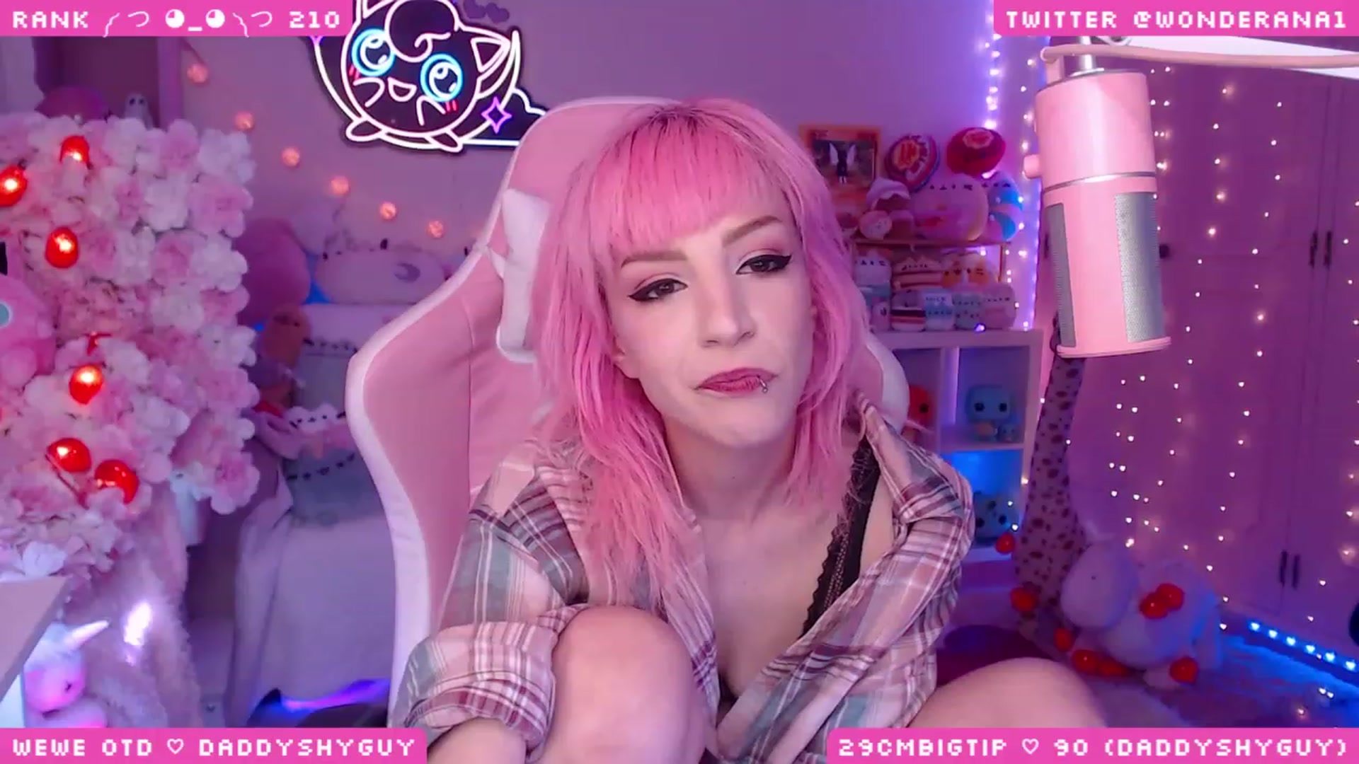 Gallery image thumbnail from WonderAna's myfreecams stream on, 06/11/2023, 23:37 image 17 of 20