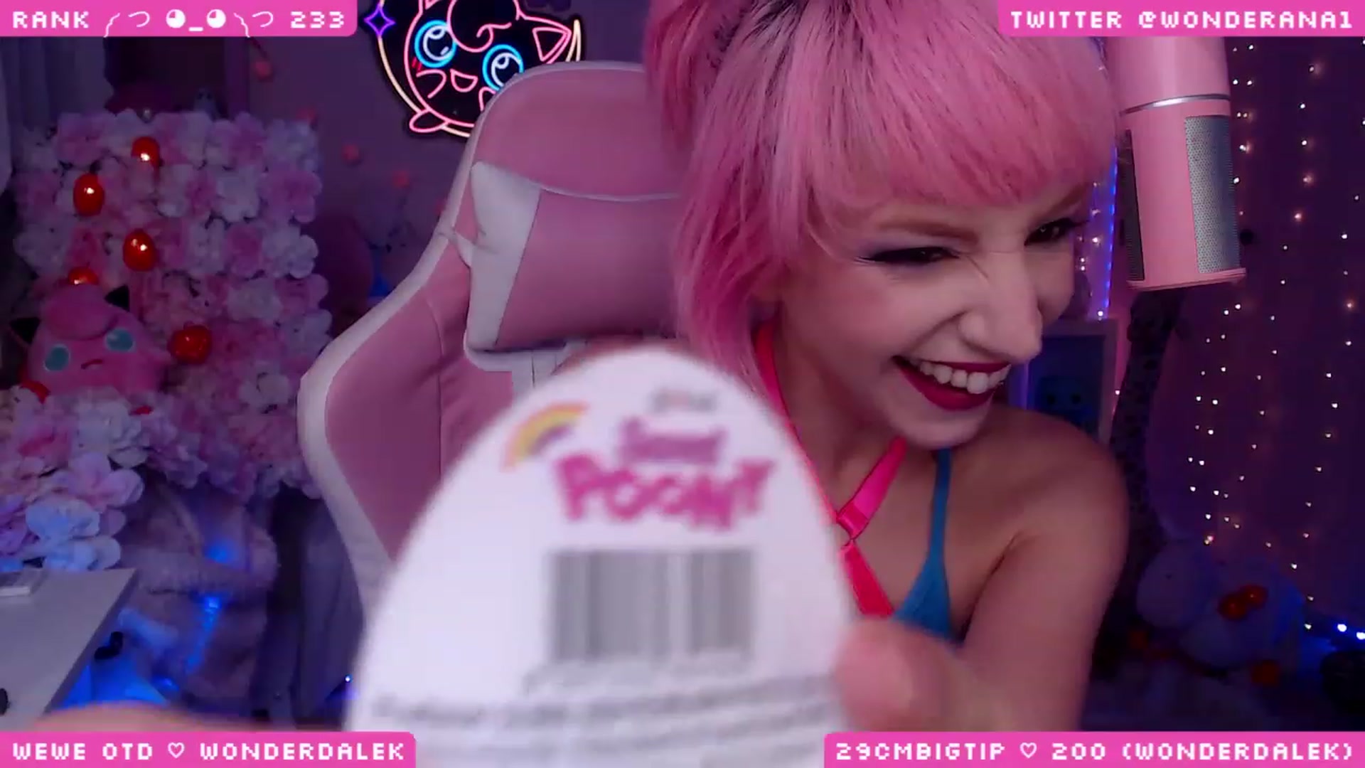 Gallery image thumbnail from WonderAna's myfreecams stream on, 06/16/2023, 24:38 image 19 of 20