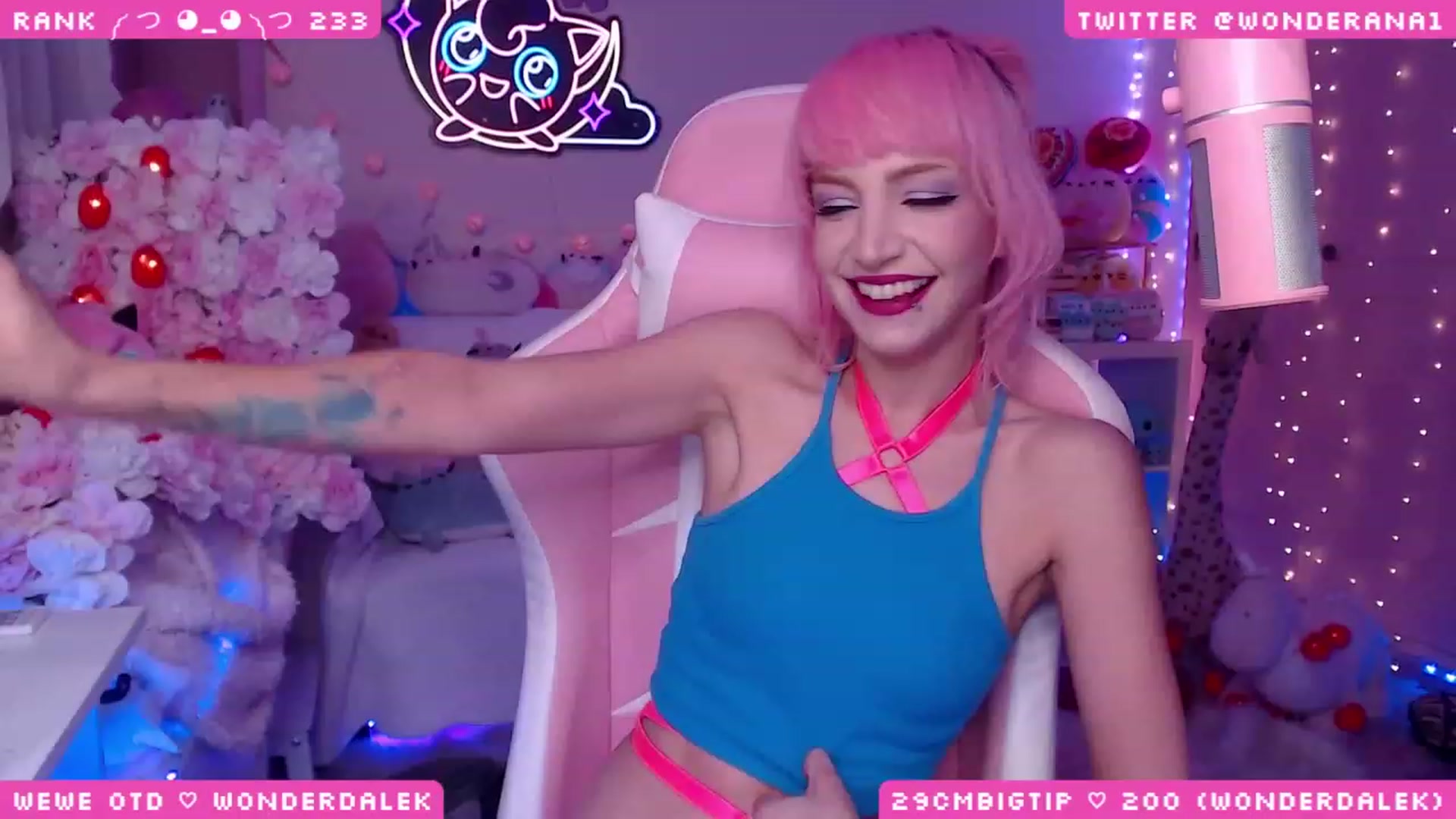 Gallery image thumbnail from WonderAna's myfreecams stream on, 06/16/2023, 02:56 image 1 of 20