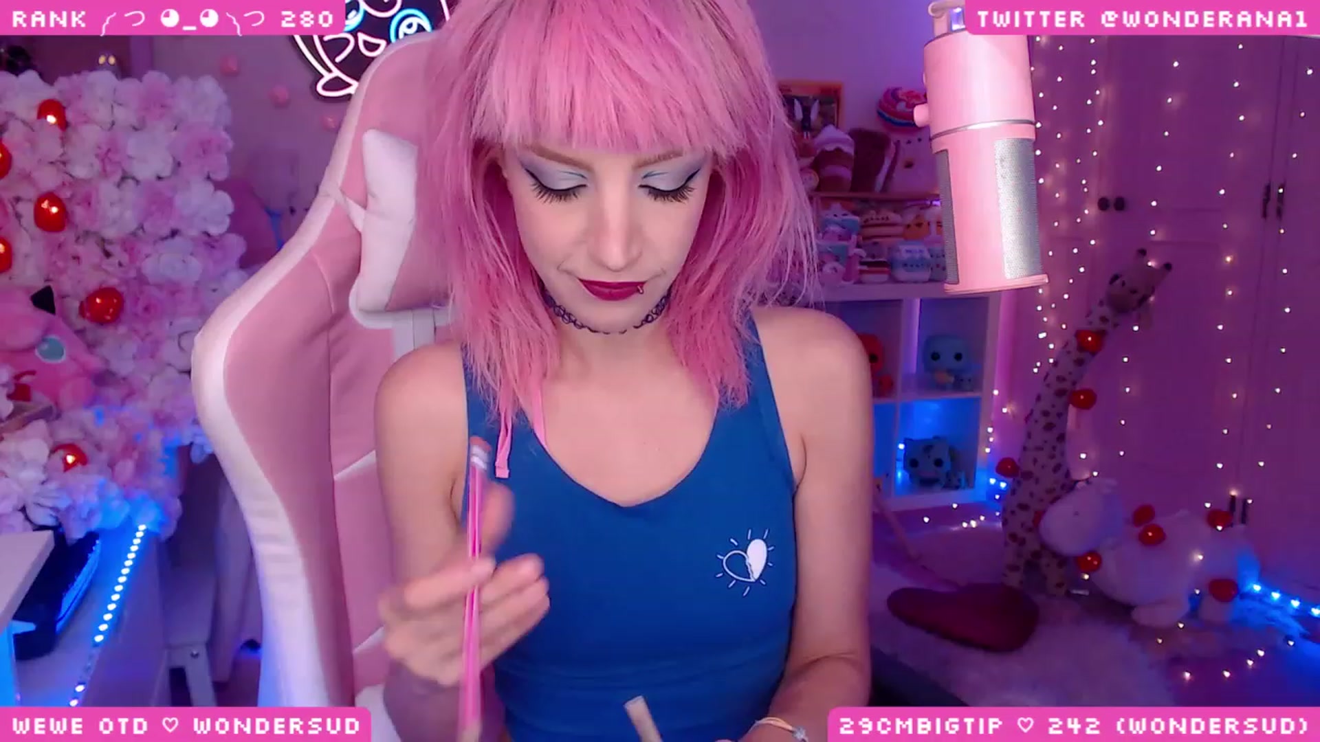 Gallery image thumbnail from WonderAna's myfreecams stream on, 06/21/2023, 01:50 image 5 of 20