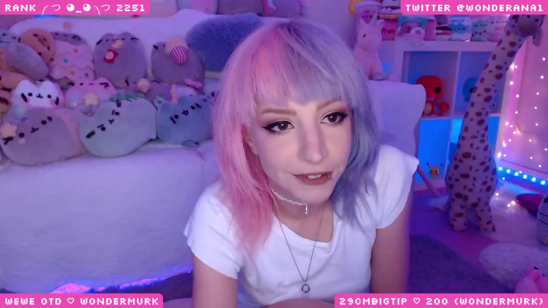 Gallery image thumbnail from WonderAna's myfreecams stream on, 07/17/2023, 01:35 image 2 of 20