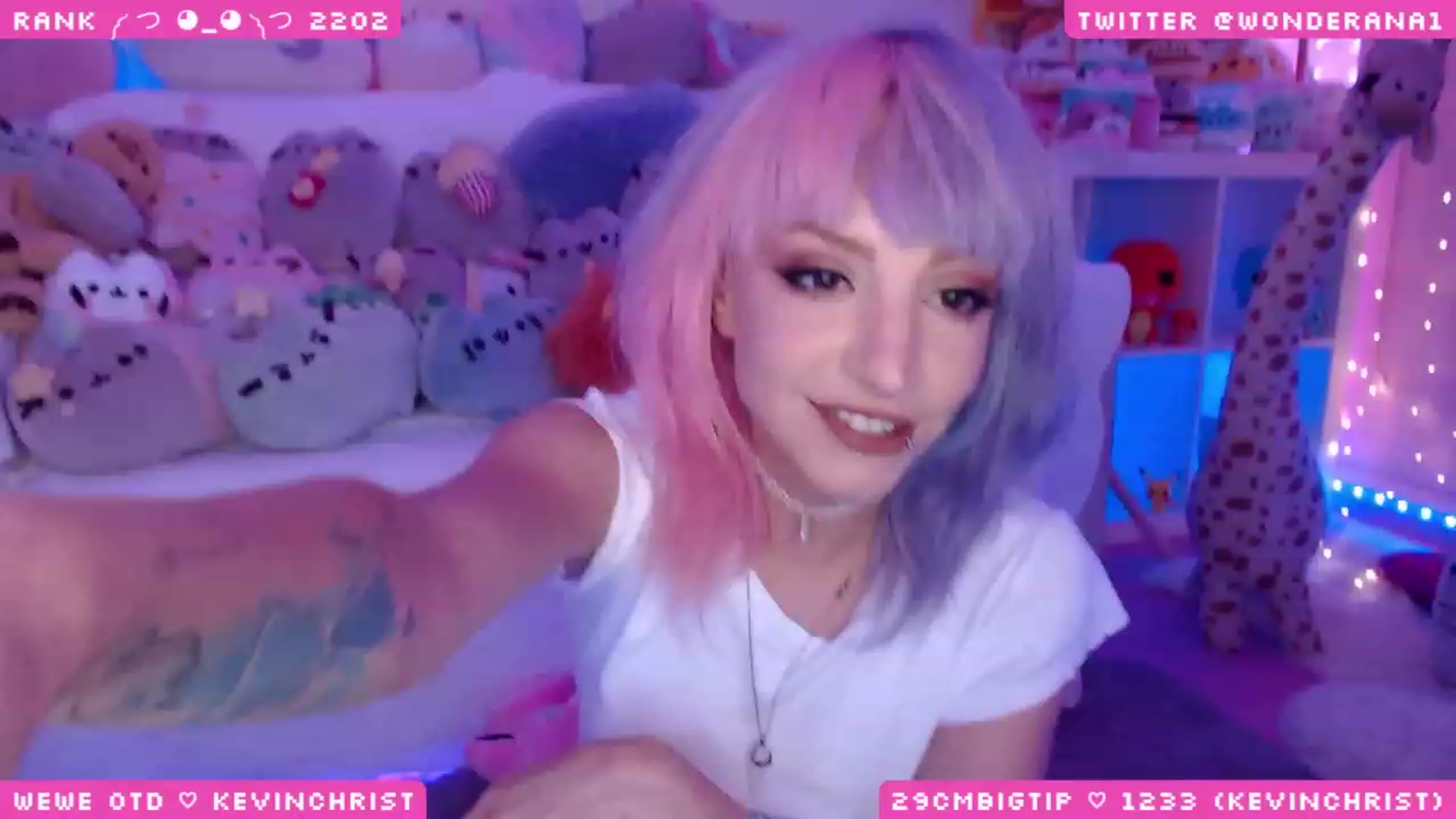 Gallery image thumbnail from WonderAna's myfreecams stream on, 07/17/2023, 01:35 image 11 of 20