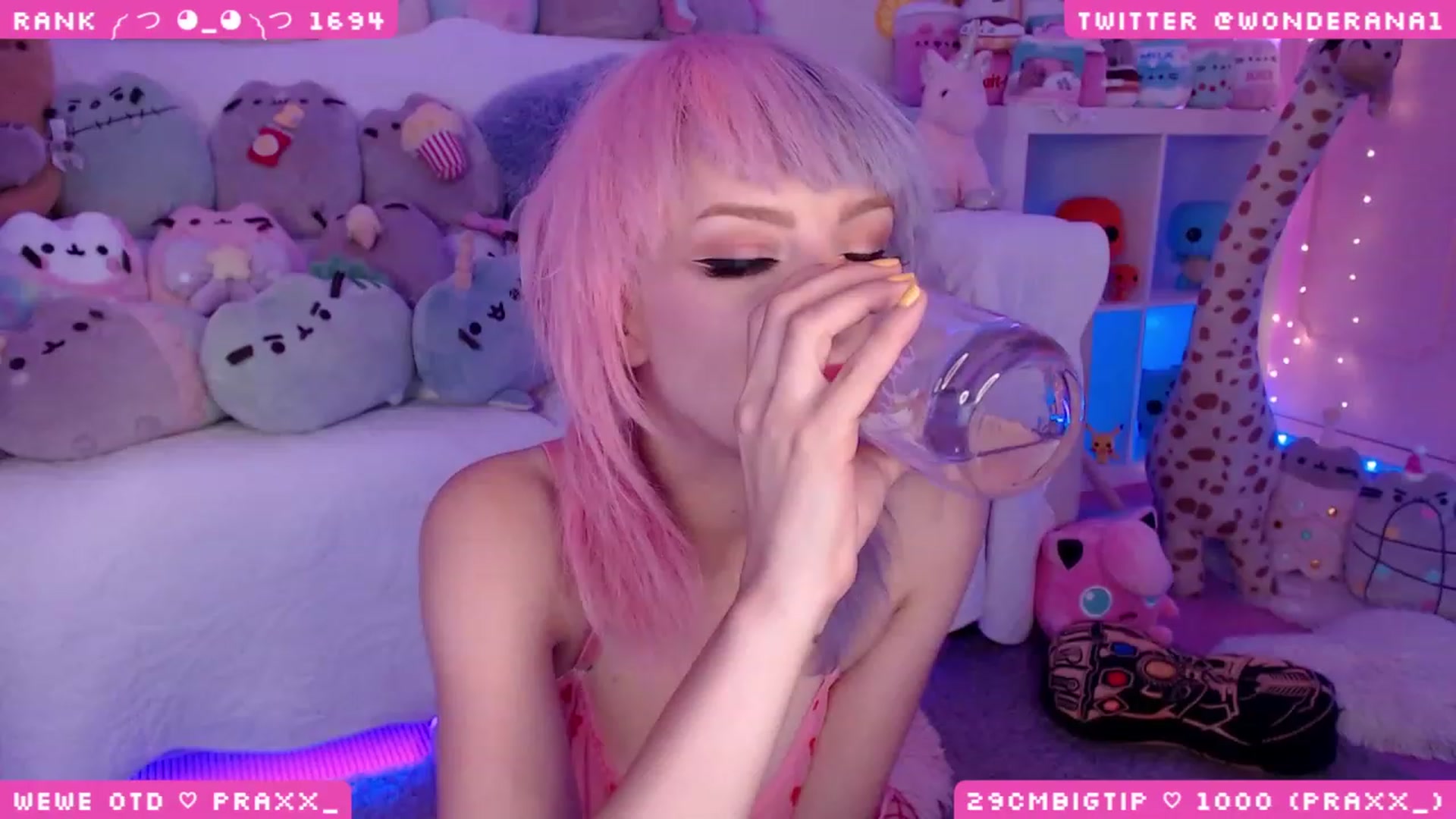 Gallery image thumbnail from WonderAna's myfreecams stream on, 07/17/2023, 22:49 image 8 of 20