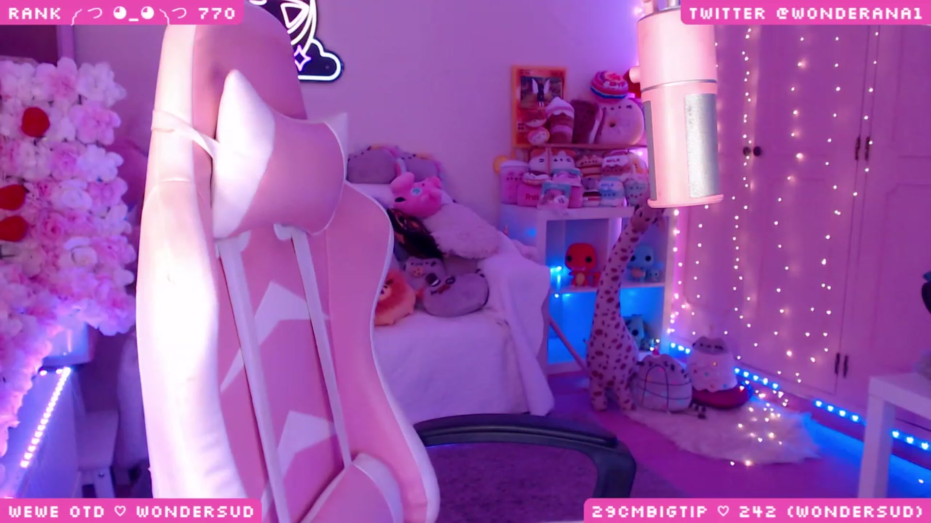 Gallery image thumbnail from WonderAna's myfreecams stream on, 07/23/2023, 01:52 image 18 of 20