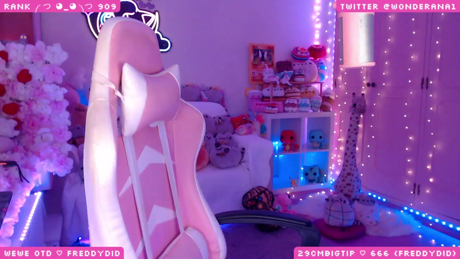 Gallery image thumbnail from WonderAna's myfreecams stream on, 08/03/2023, 01:13 image 1 of 20