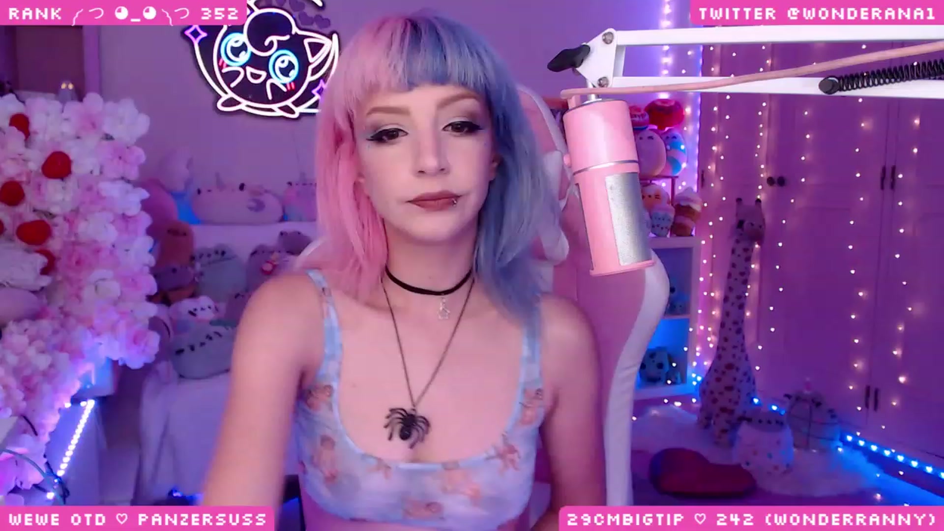 Gallery image thumbnail from WonderAna's myfreecams stream on, 08/04/2023, 23:21 image 9 of 20
