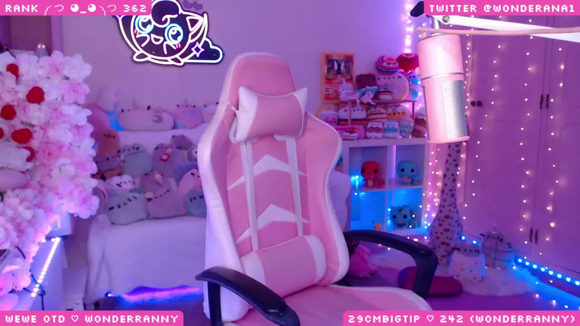 Gallery image thumbnail from WonderAna's myfreecams stream on, 08/04/2023, 23:21 image 5 of 20